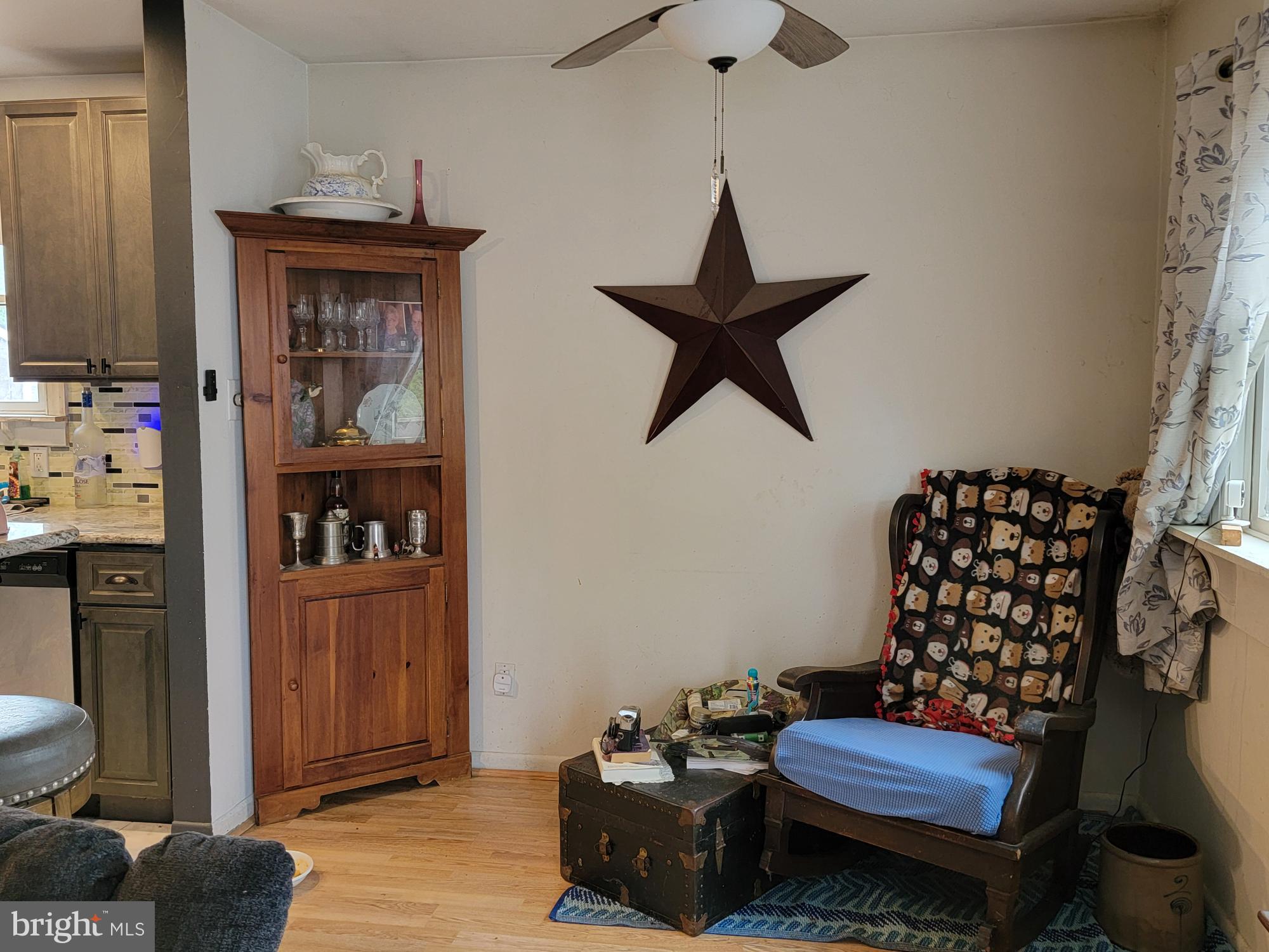 851 LOUISE COURT