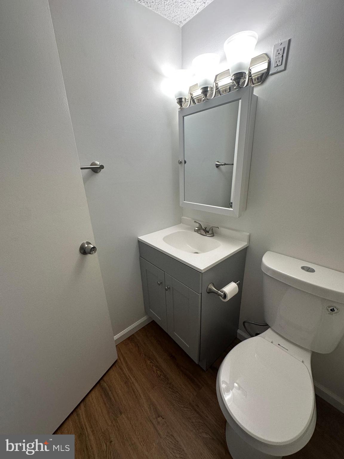 BRIGHT OAKS - Residential Lease