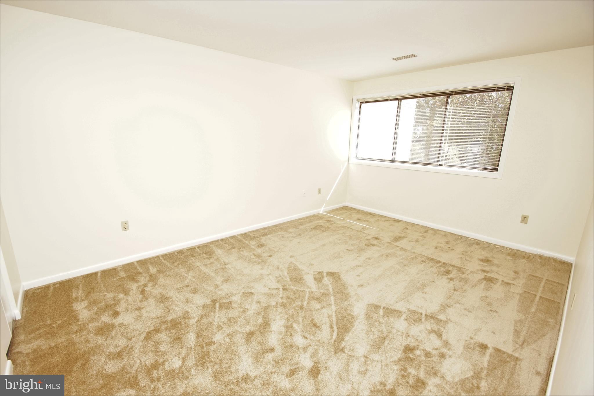 BRIGHT OAKS - Residential Lease