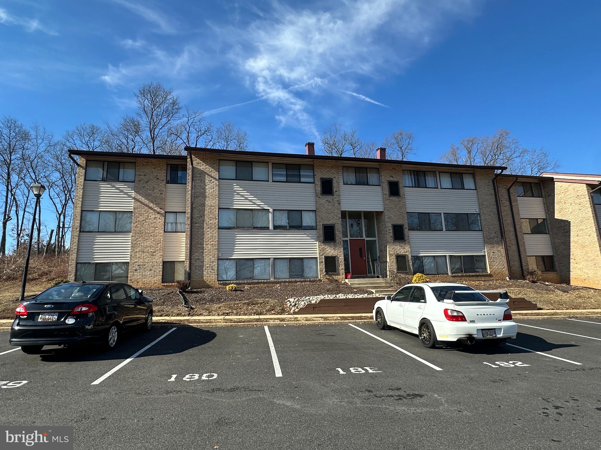 BRIGHT OAKS - Residential Lease