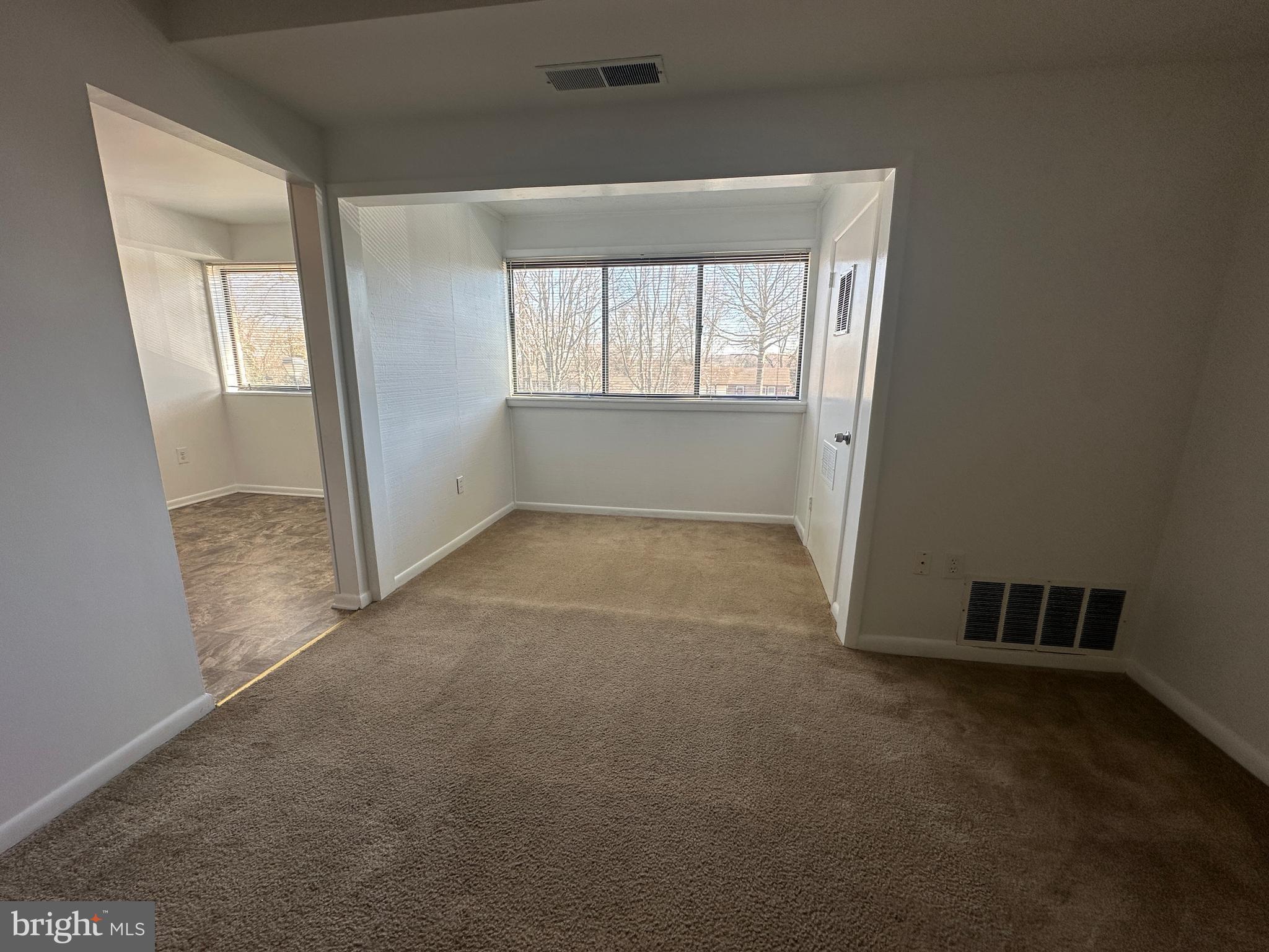 BRIGHT OAKS - Residential Lease