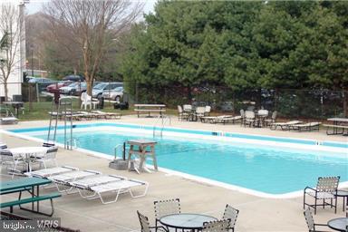 BRIGHT OAKS - Residential Lease