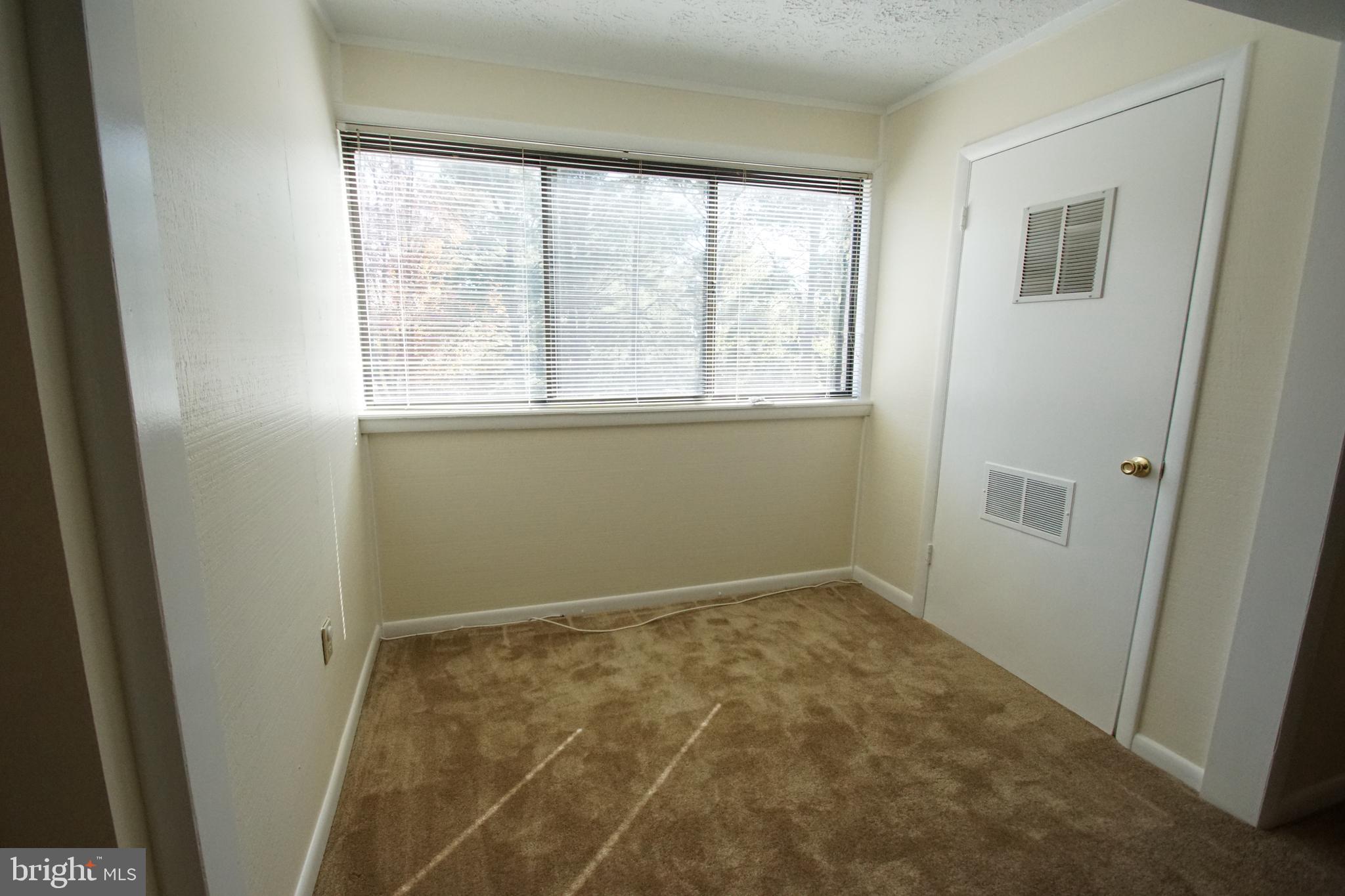 BRIGHT OAKS - Residential Lease