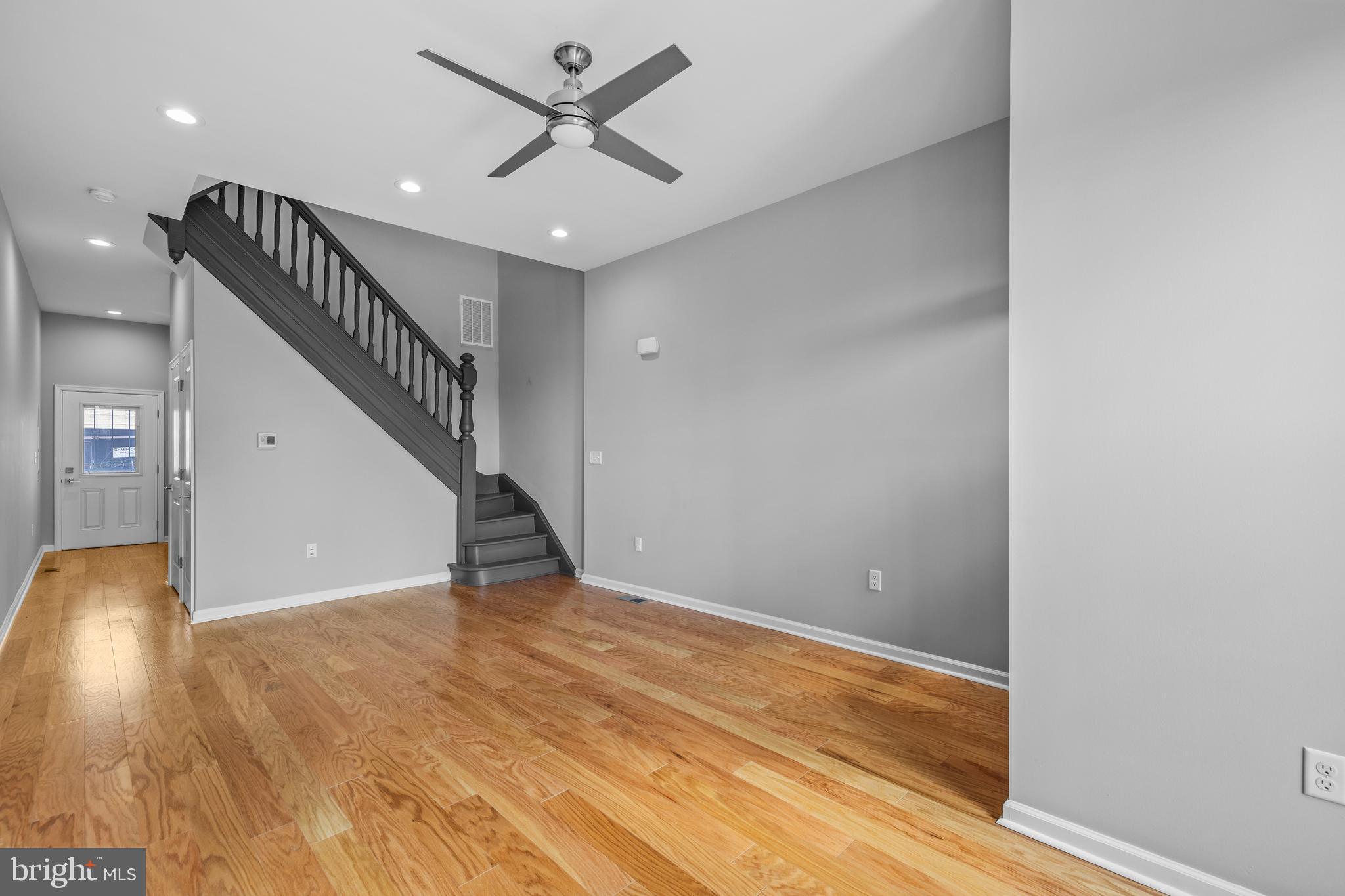 JOHNSTON SQUARE - Residential