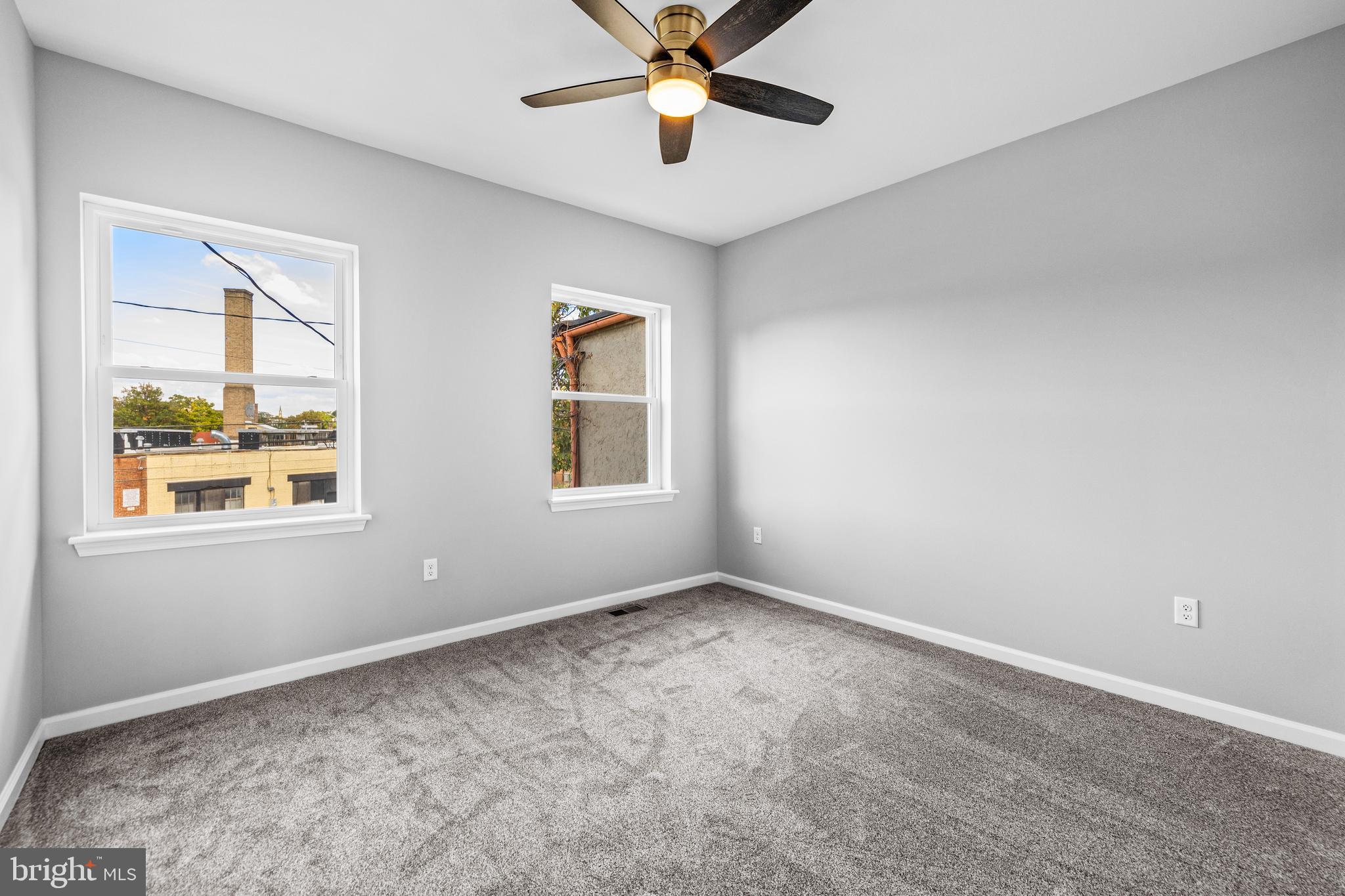 JOHNSTON SQUARE - Residential