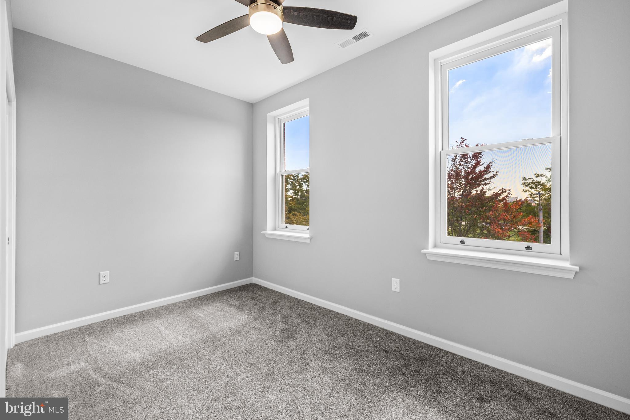 JOHNSTON SQUARE - Residential