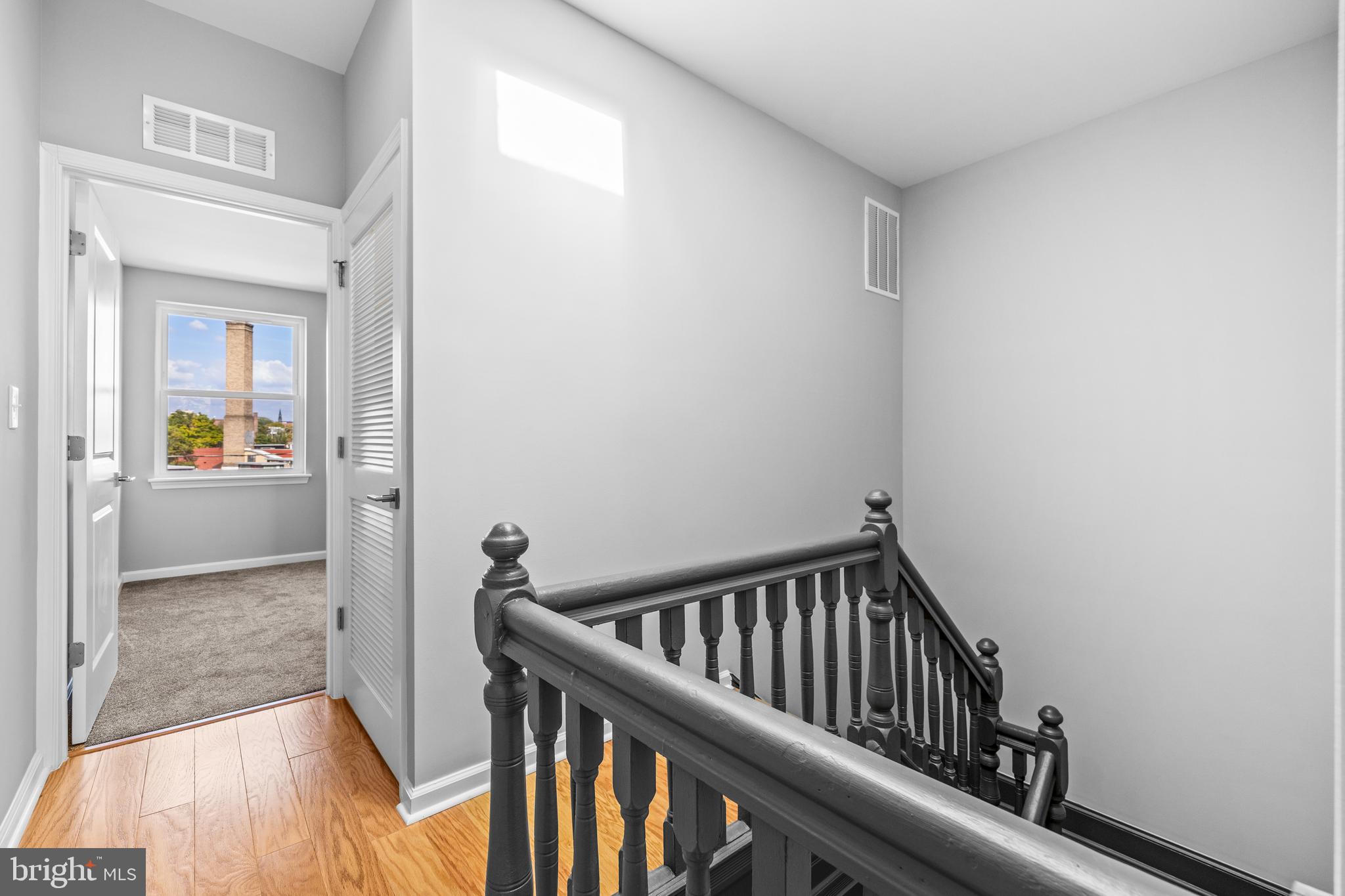 JOHNSTON SQUARE - Residential