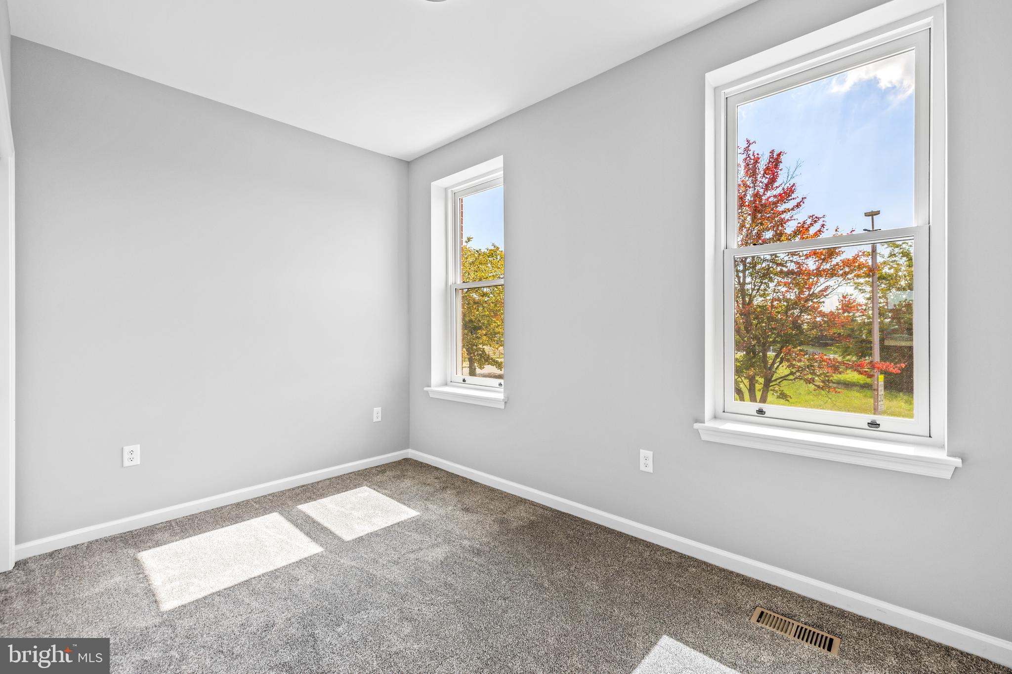 JOHNSTON SQUARE - Residential