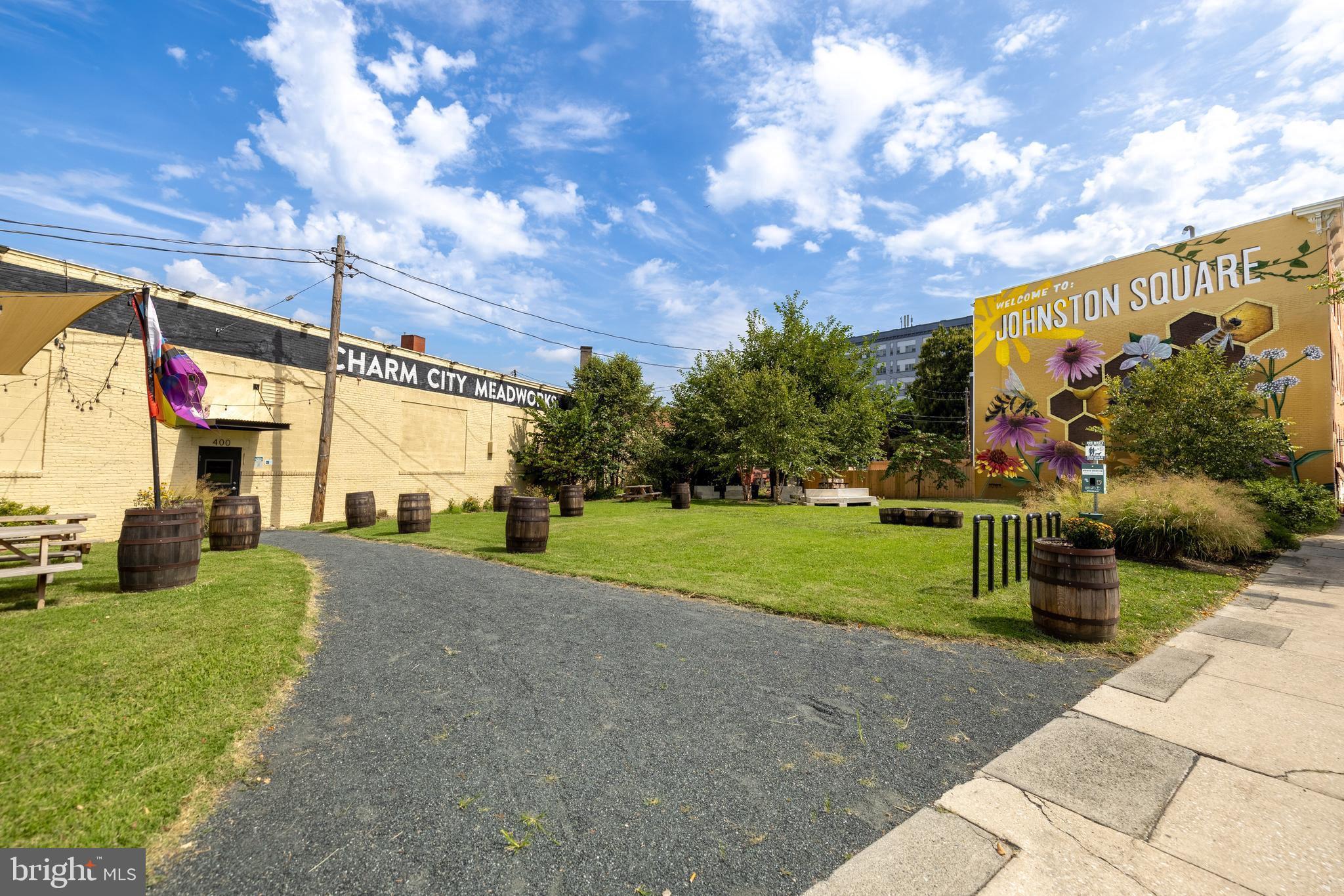 JOHNSTON SQUARE - Residential