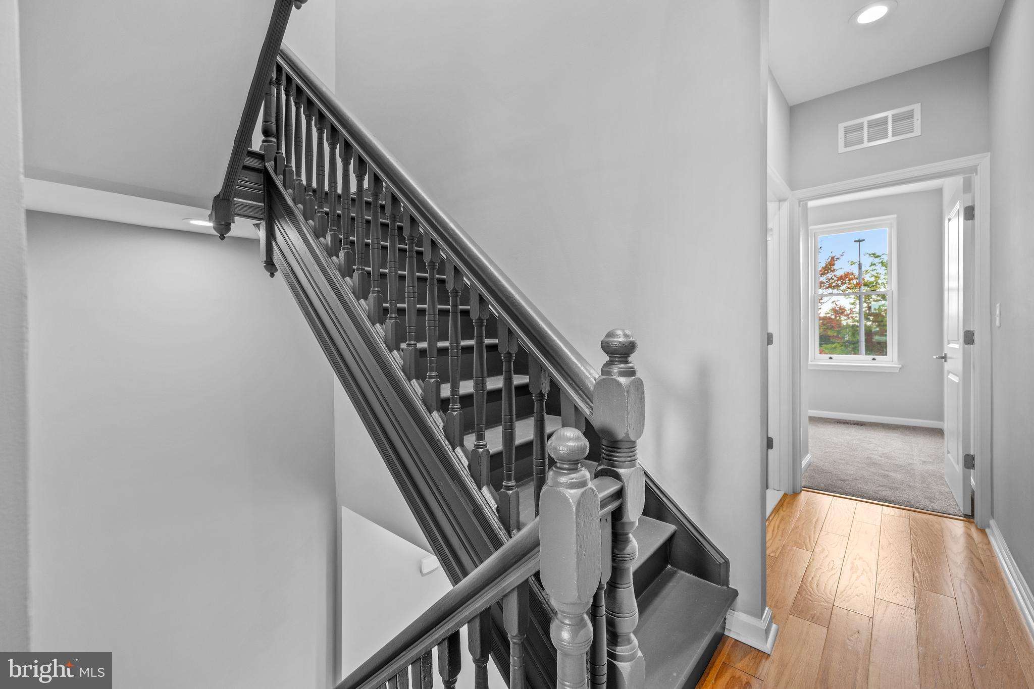 JOHNSTON SQUARE - Residential