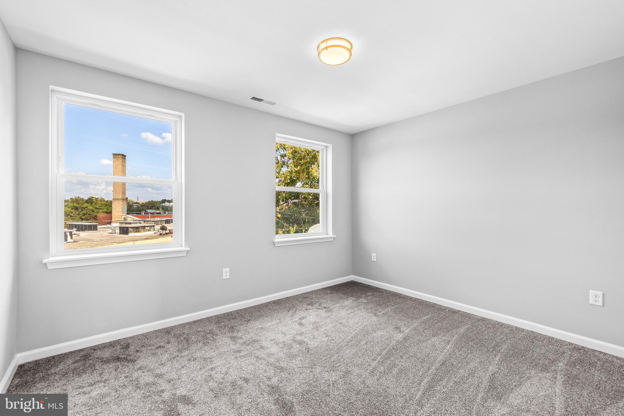 JOHNSTON SQUARE - Residential