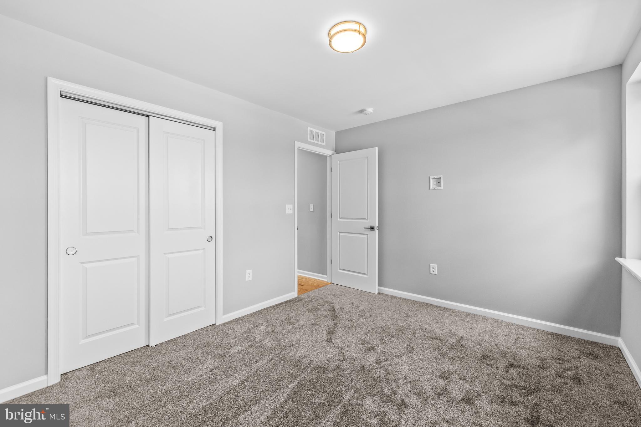 JOHNSTON SQUARE - Residential