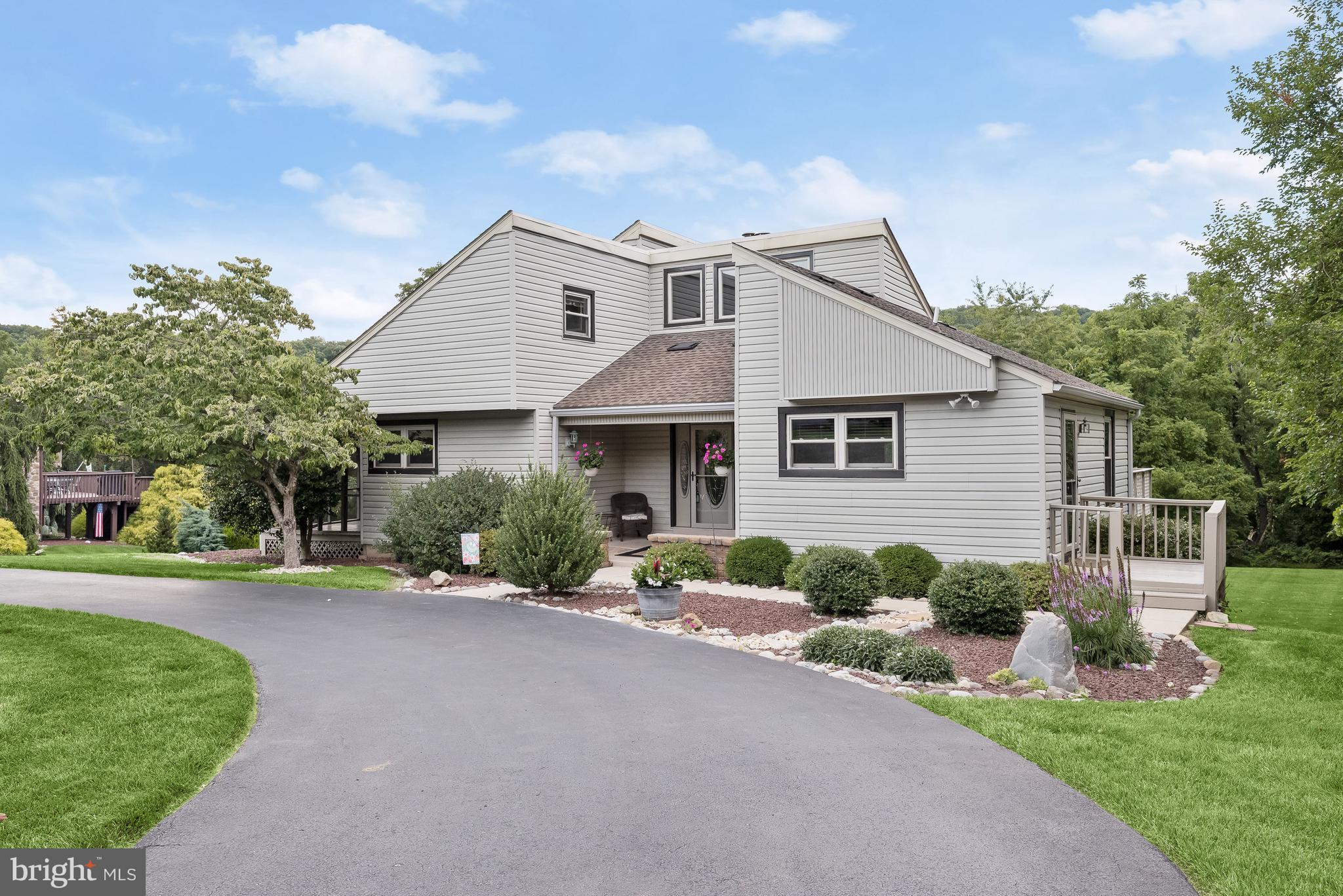 SKYLINE ESTATES - Residential