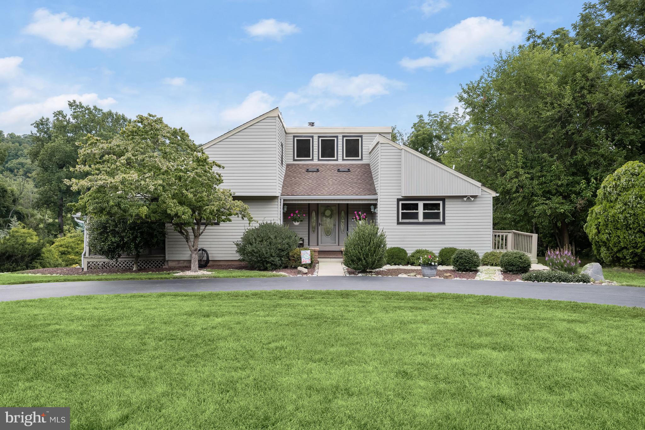 SKYLINE ESTATES - Residential