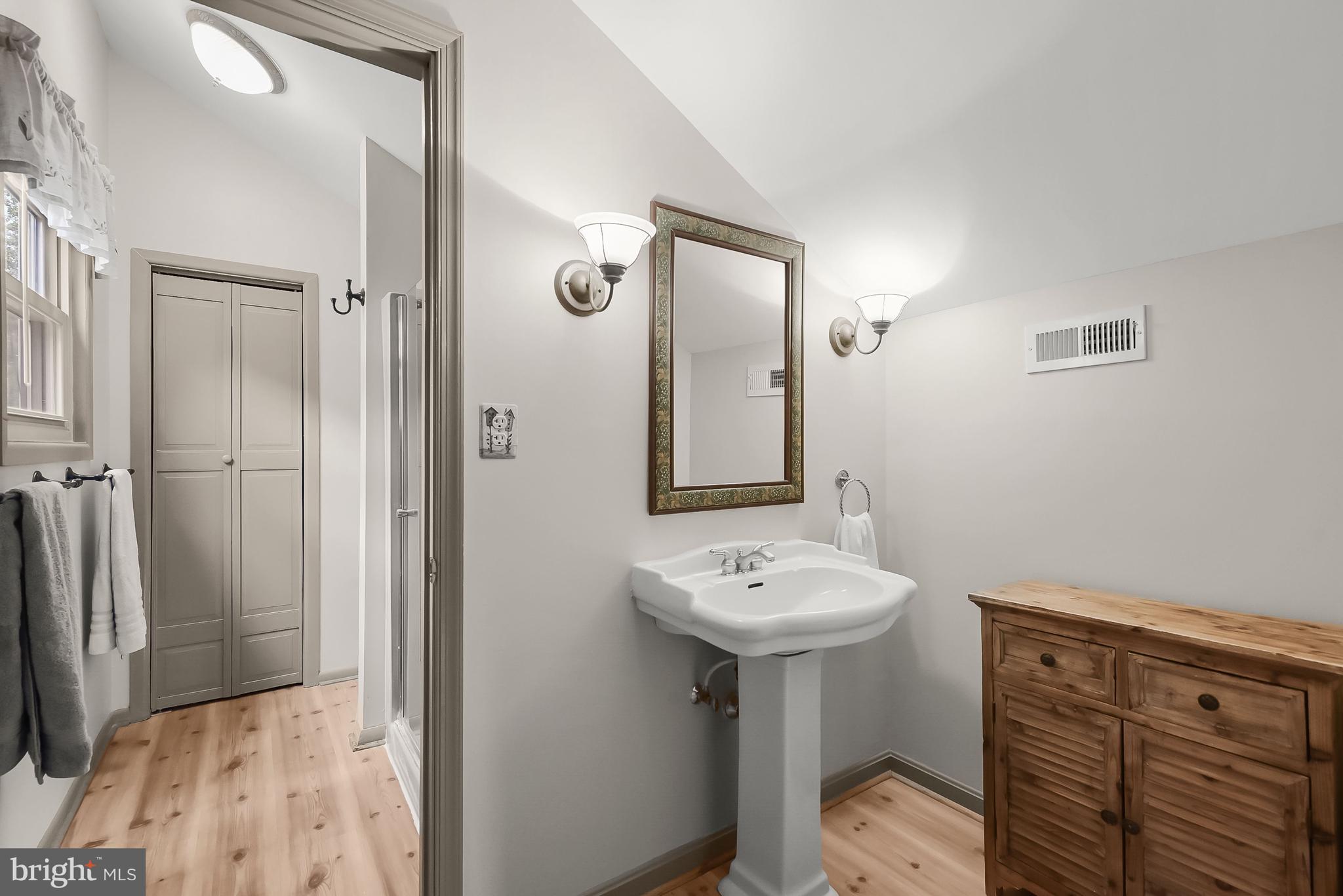 SKYLINE ESTATES - Residential