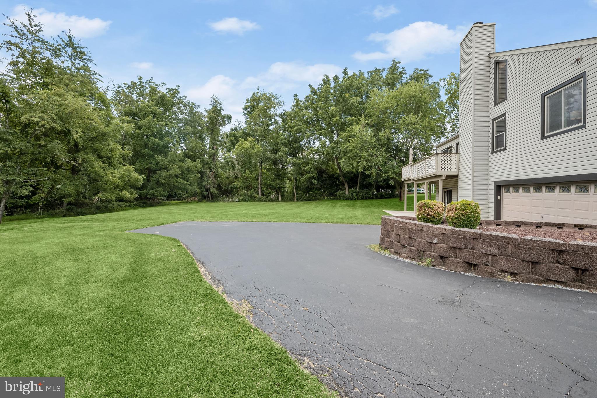 SKYLINE ESTATES - Residential