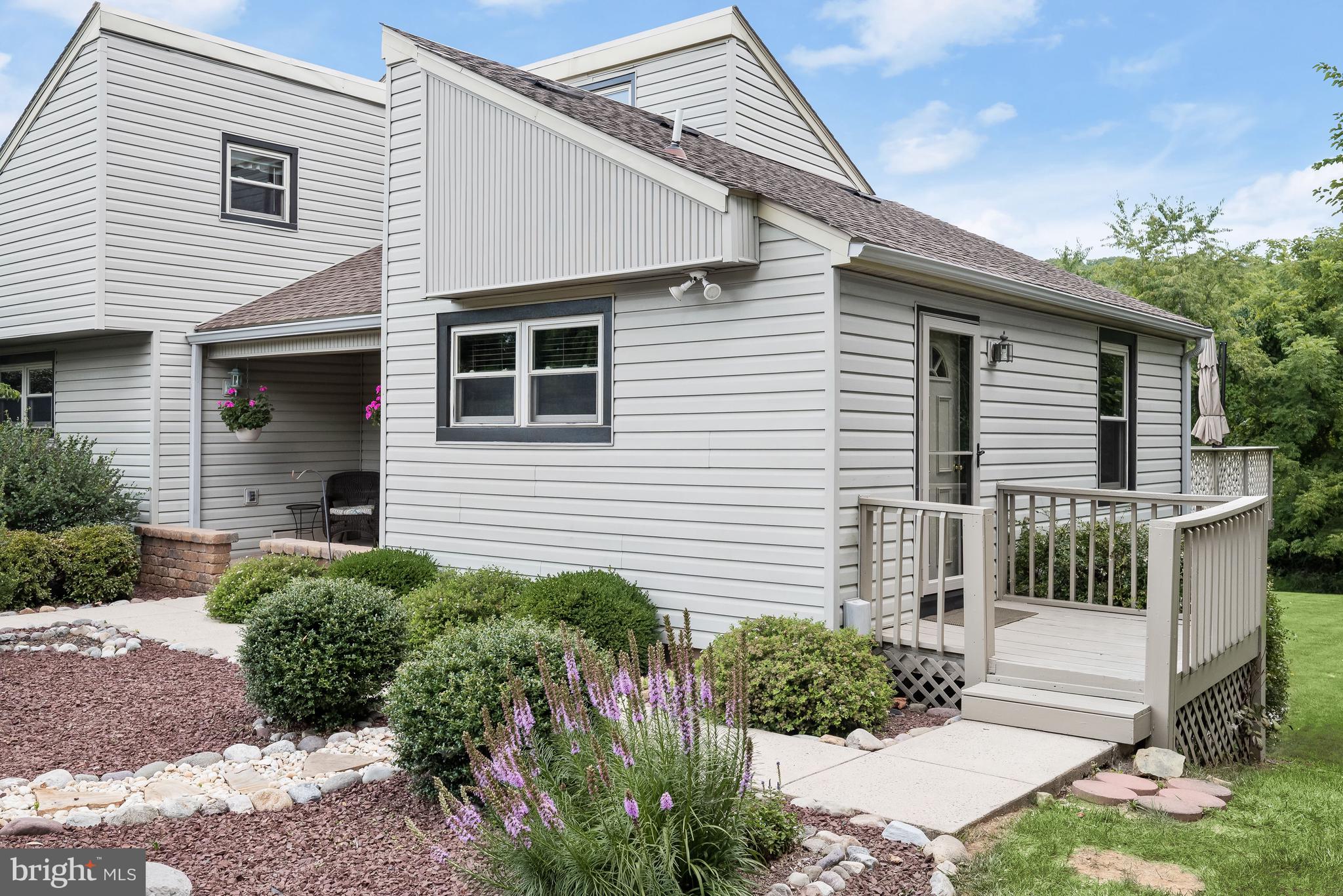 SKYLINE ESTATES - Residential