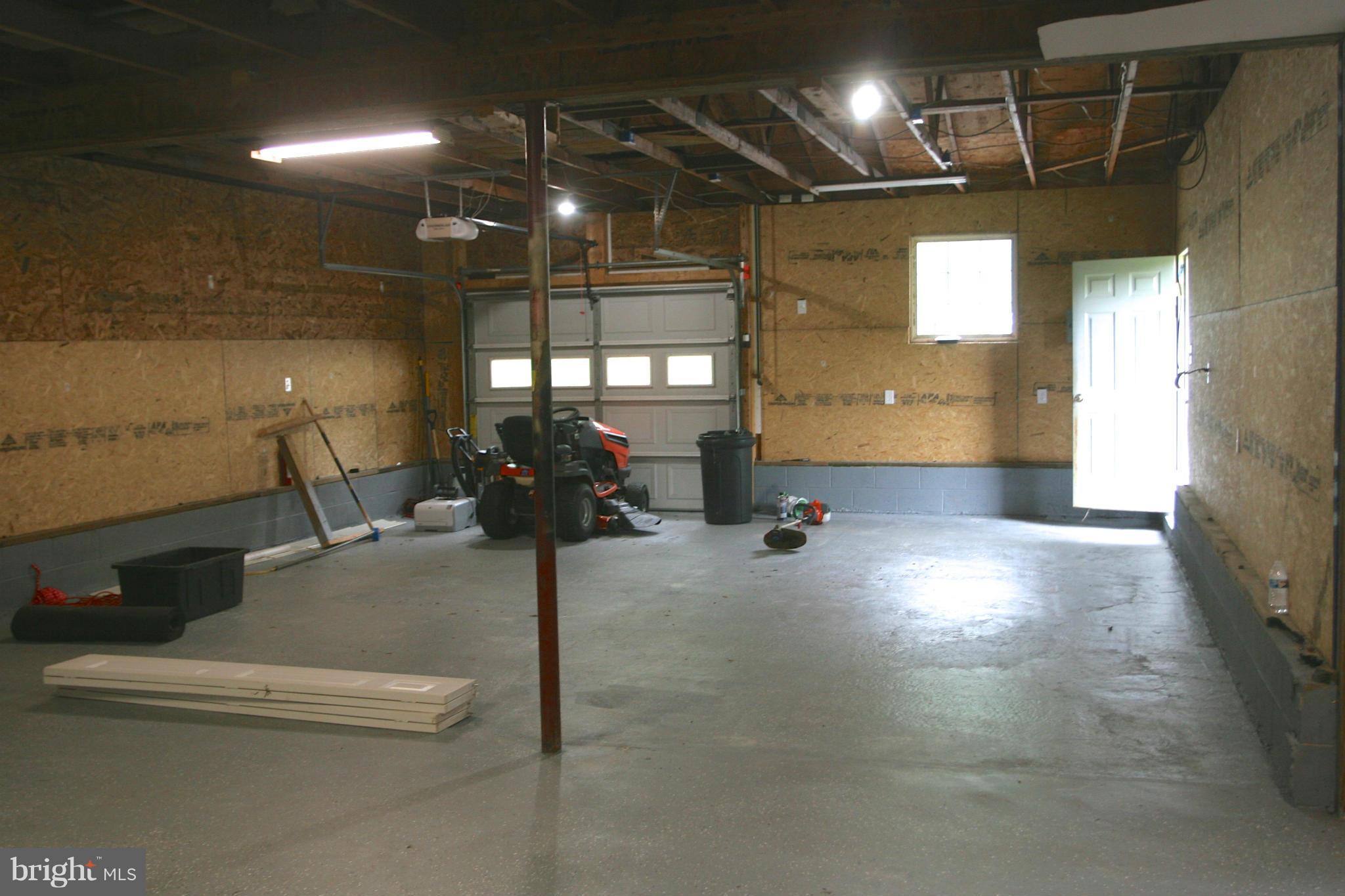 SHADE TREE - Residential