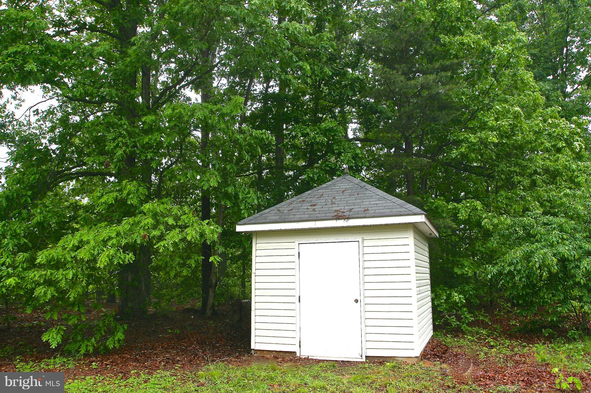 SHADE TREE - Residential