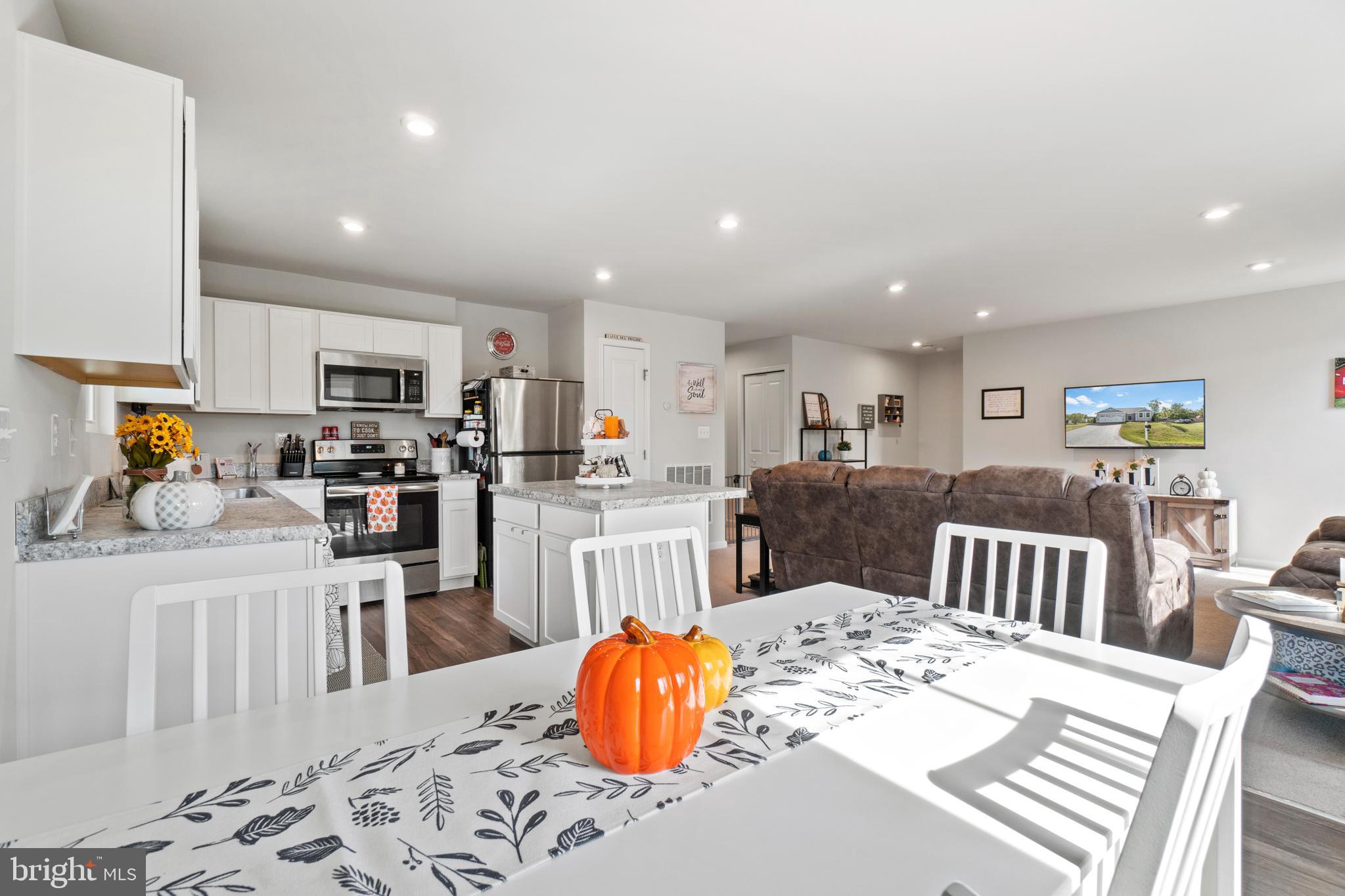 WILDERNESS SHORES - Residential