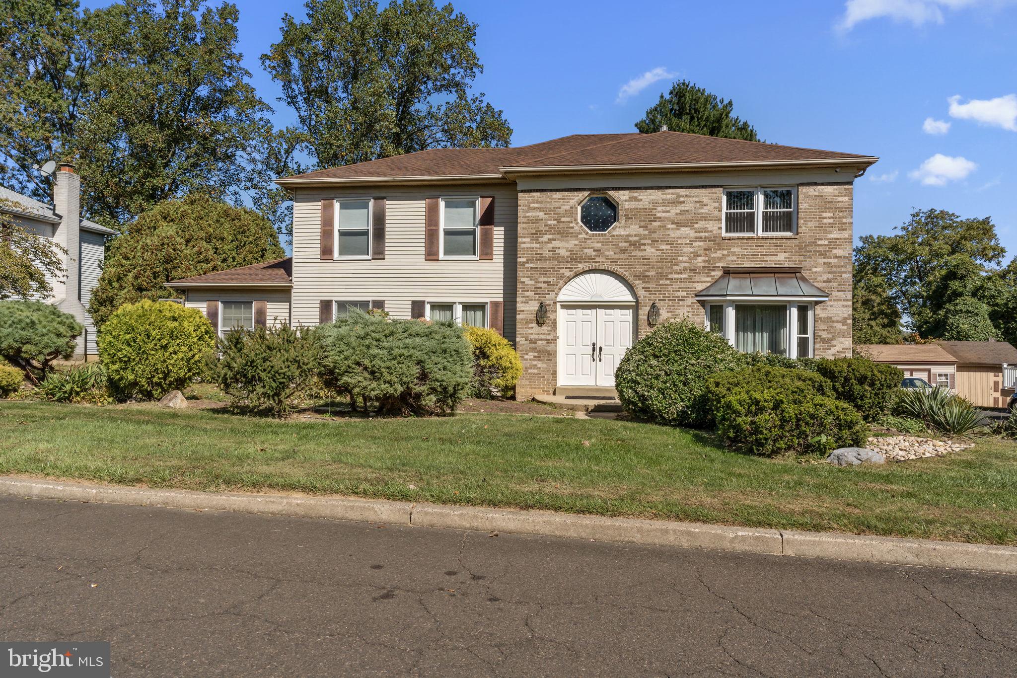 15 ROY LANE