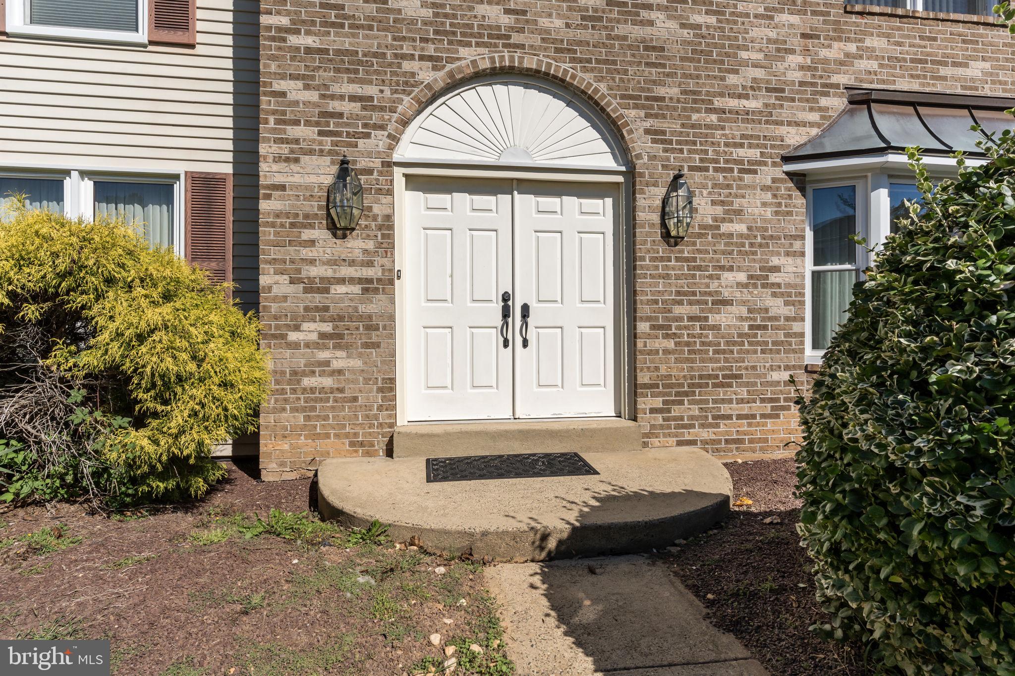 15 ROY LANE