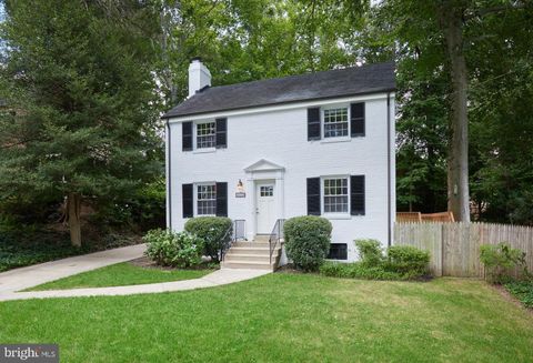 Photo of 5313 Briley Place, Bethesda, MD 20816 (MLS # MDMC2144584)