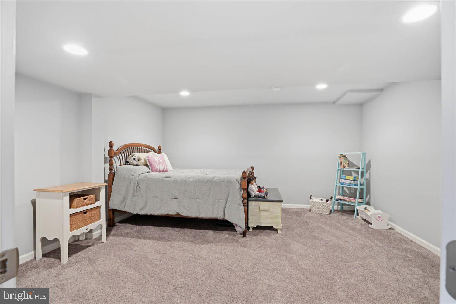SHEAFFER RIDGE - Residential