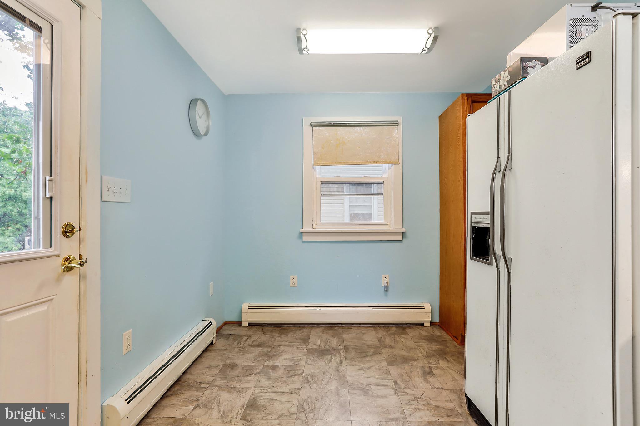 ROYAL VILLAGE - Residential