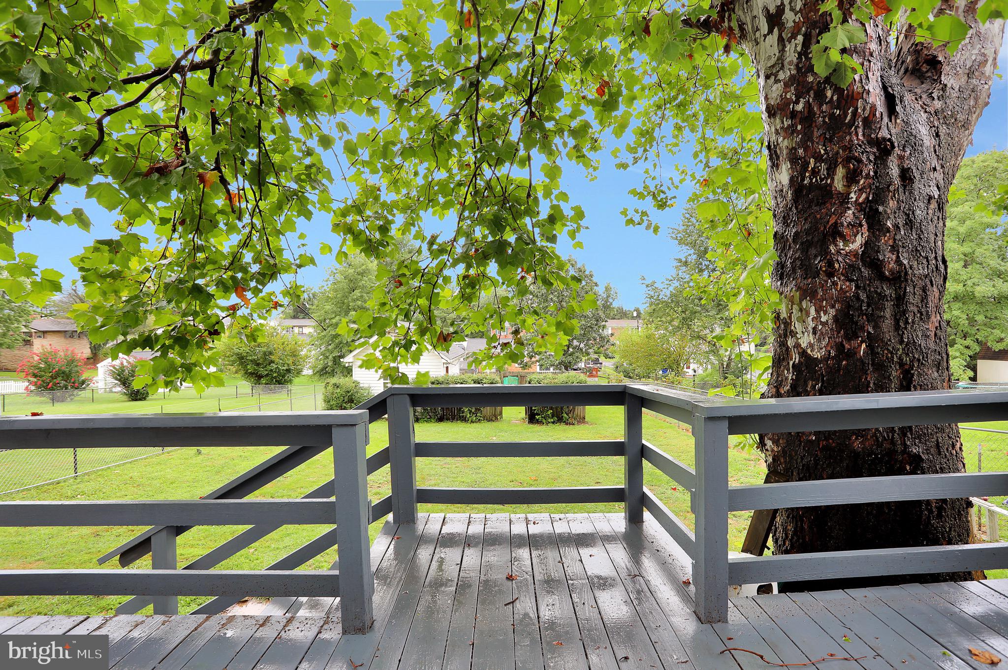 ROYAL VILLAGE - Residential