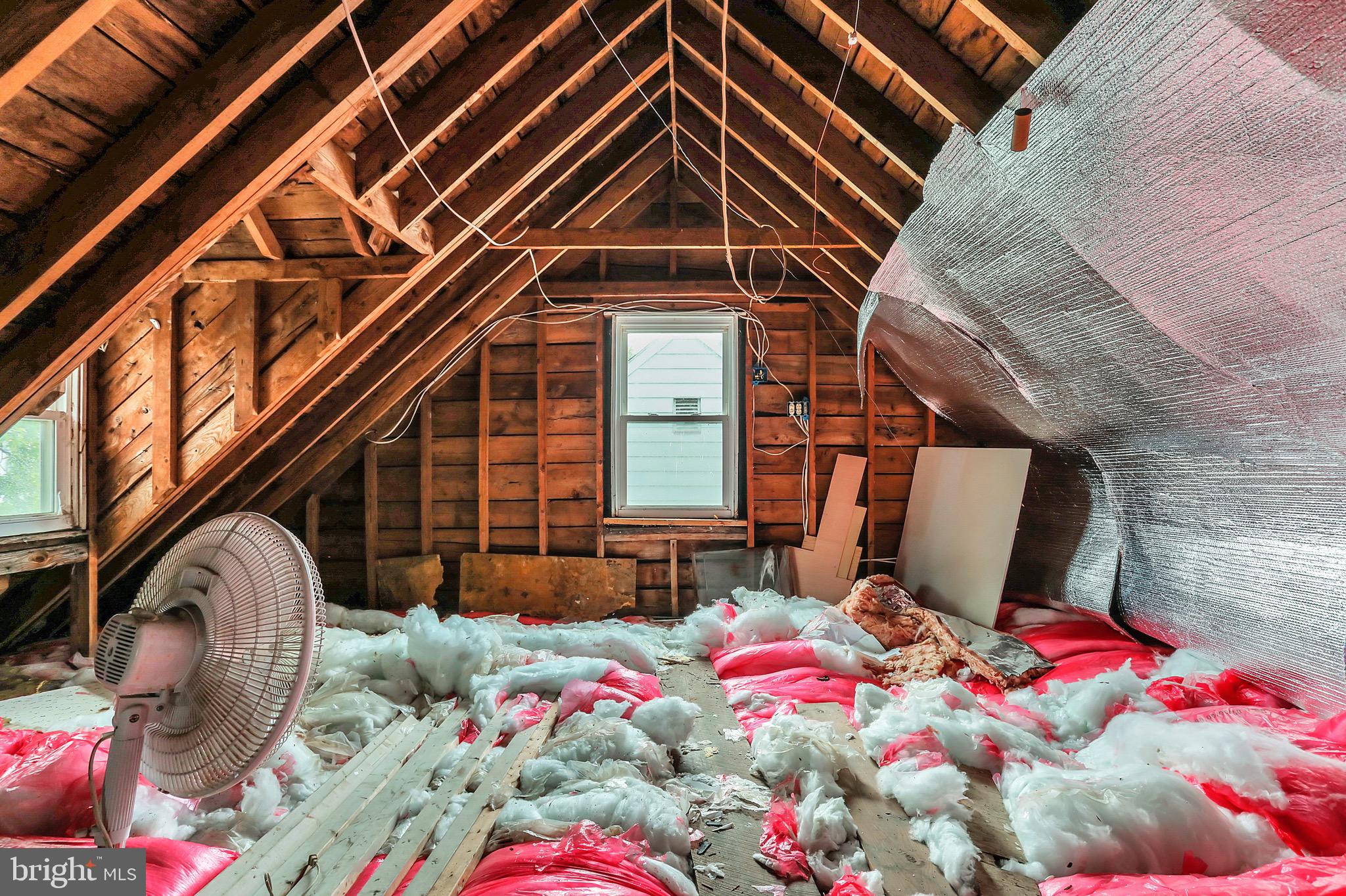 ROYAL VILLAGE - Residential