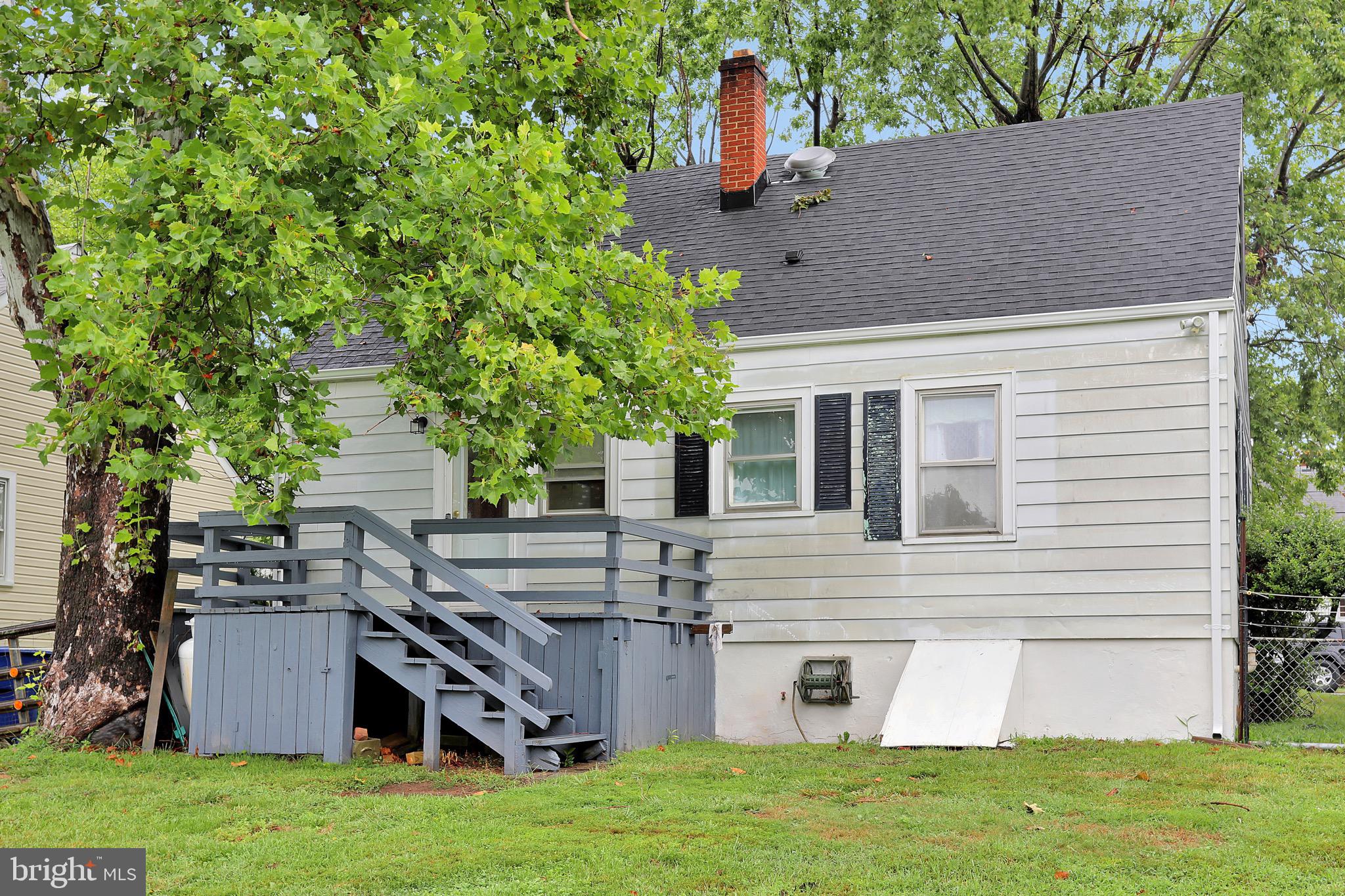 ROYAL VILLAGE - Residential