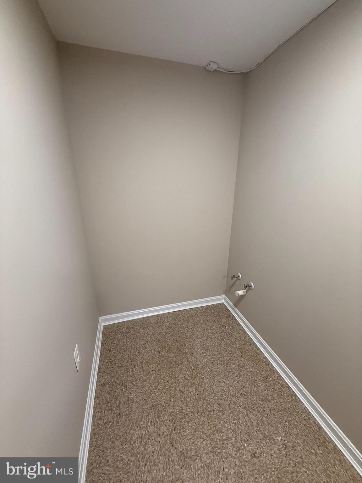 SOUTH RUN OAKS - Residential