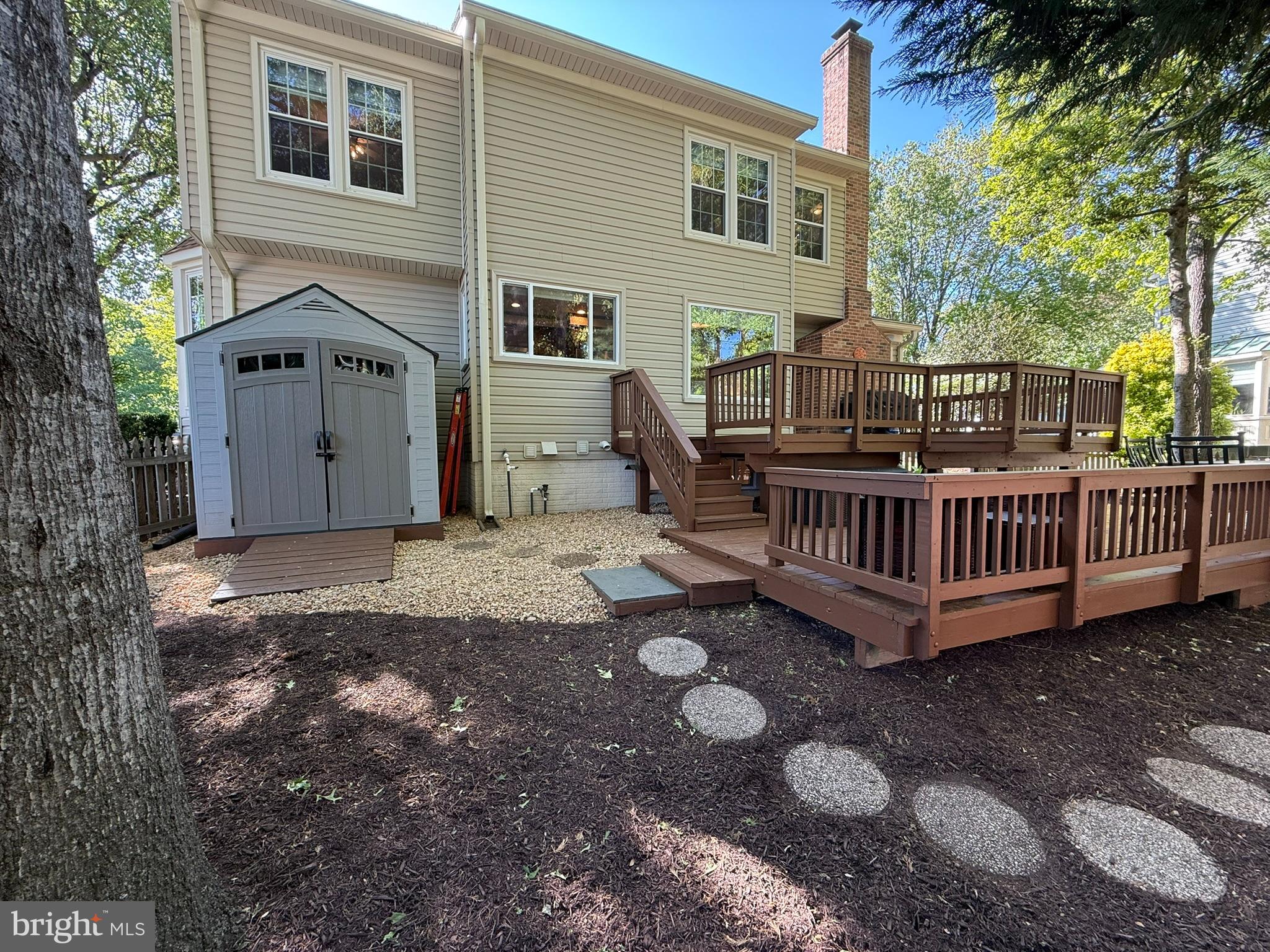 SOUTH RUN OAKS - Residential