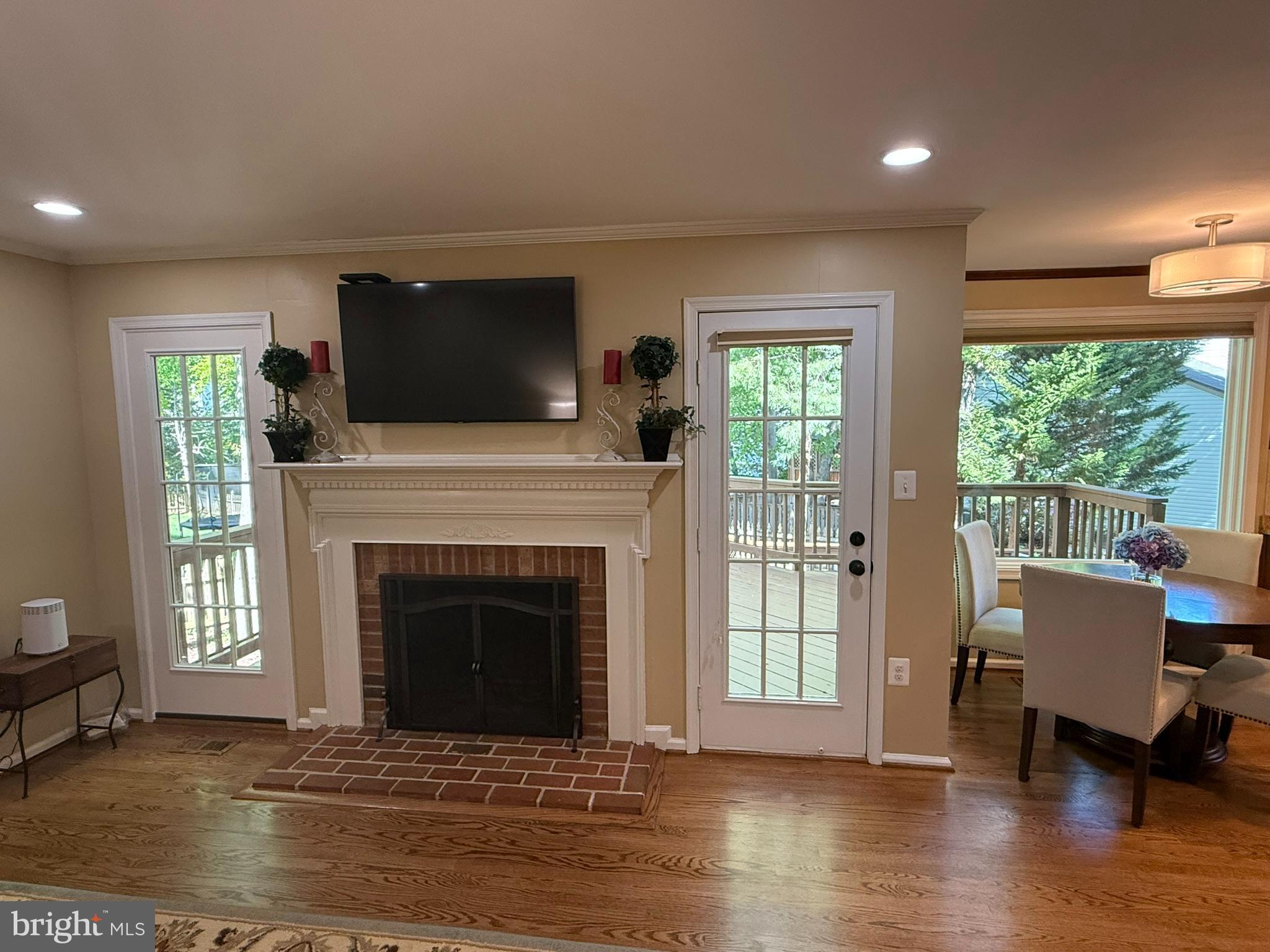 SOUTH RUN OAKS - Residential