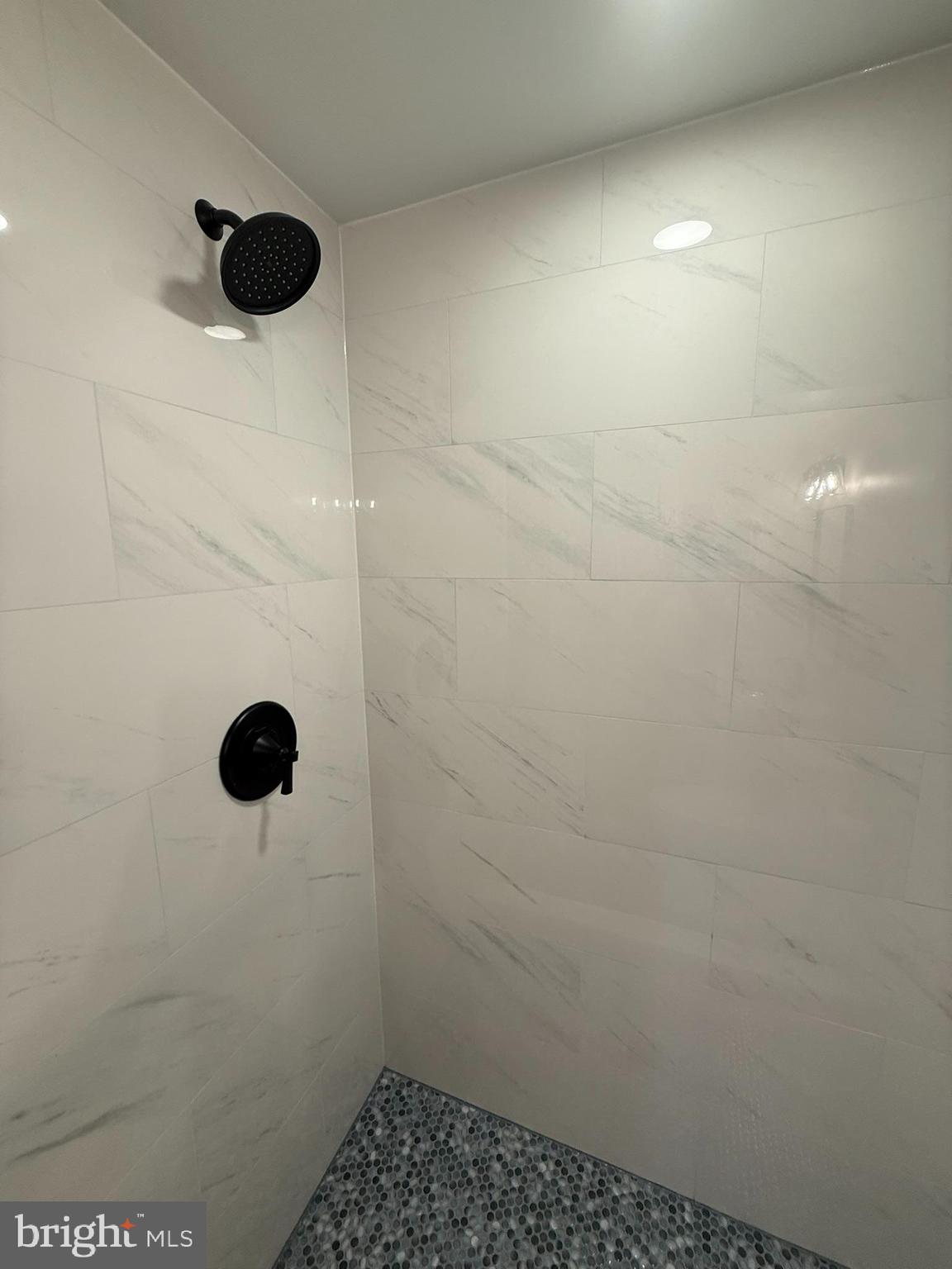 SOUTH RUN OAKS - Residential