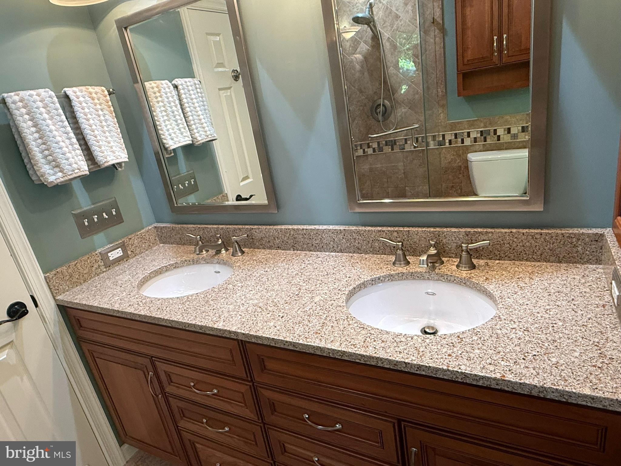 SOUTH RUN OAKS - Residential