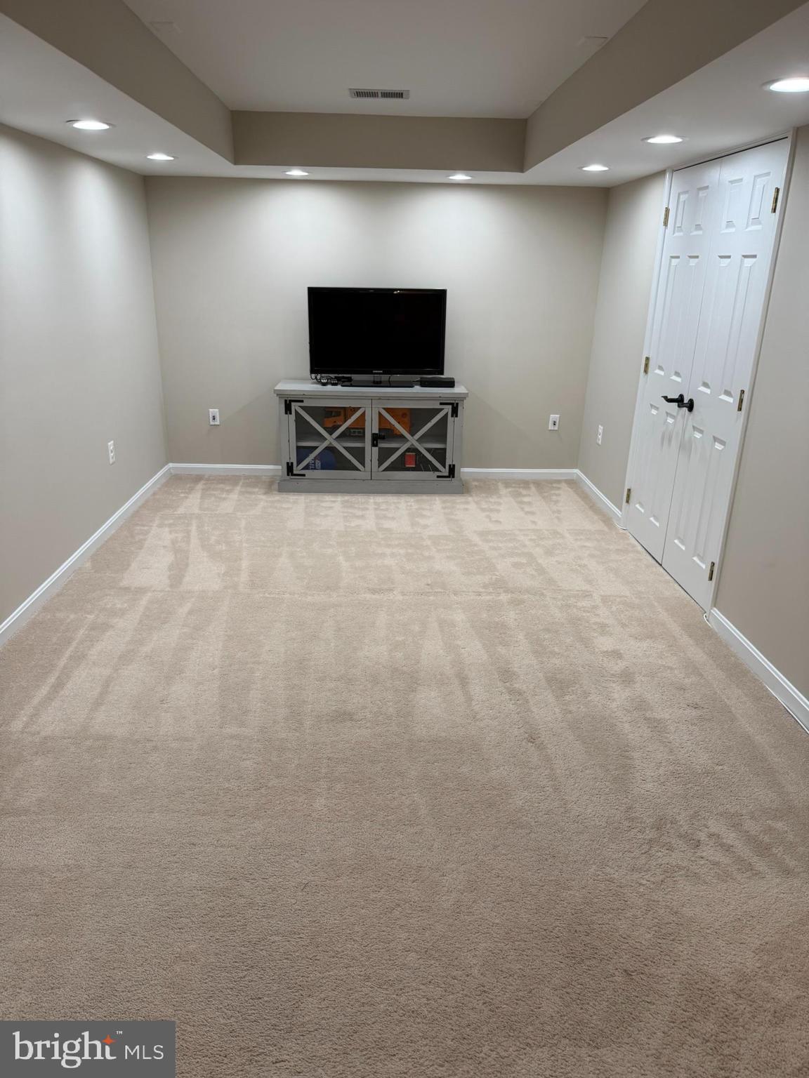 SOUTH RUN OAKS - Residential