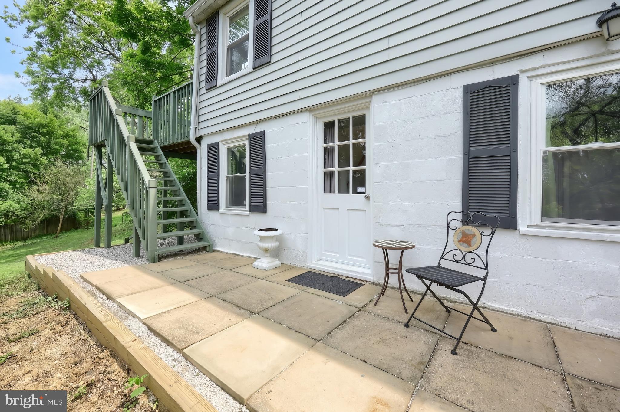 1410 W LOCUST STREET