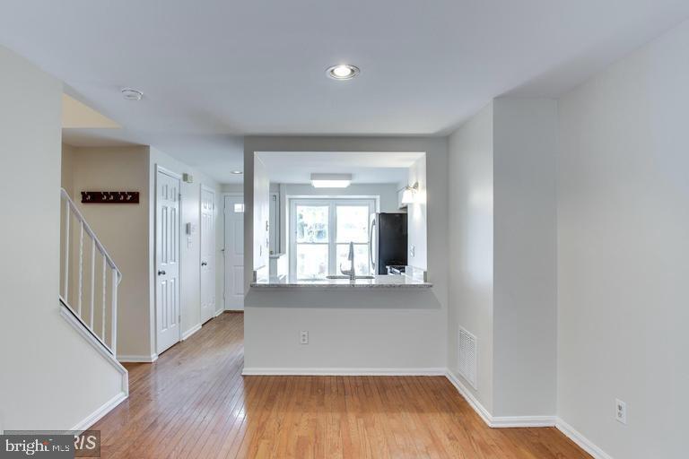 SUFFOLK PLACE - Residential Lease