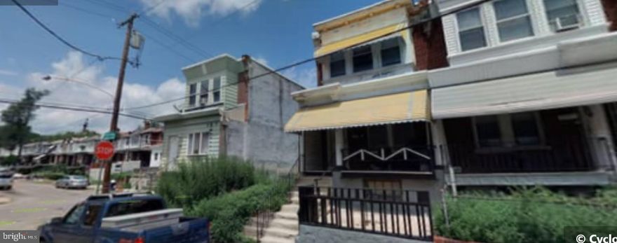 RM1 zoned nice lot available as an opportunity for savy investor or builders. 3+ unit possible per zoning. Cash, as-is only