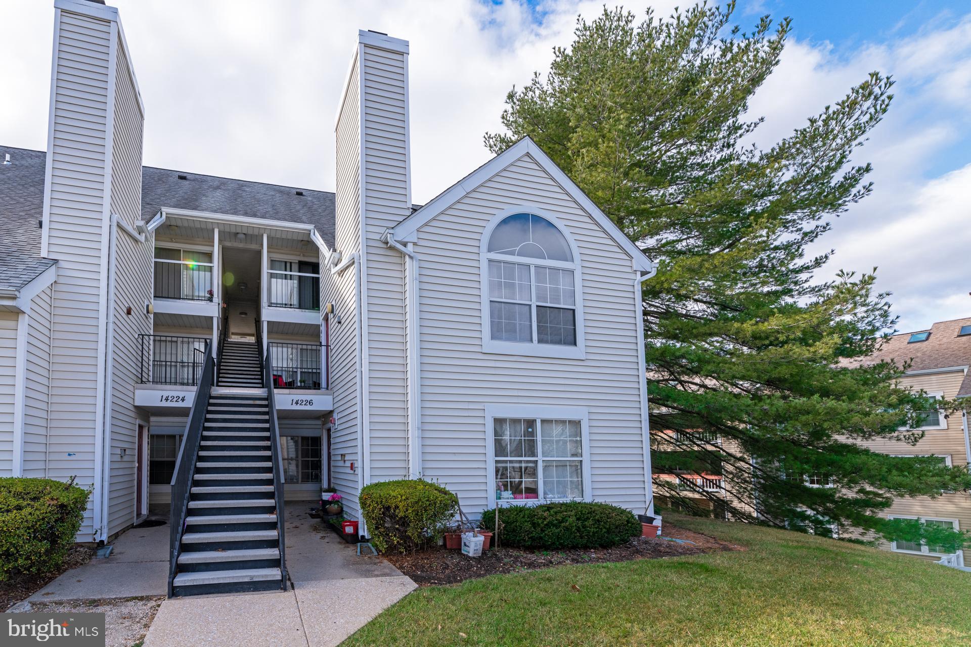 VISTAS 2 AT LAUREL - Residential Lease