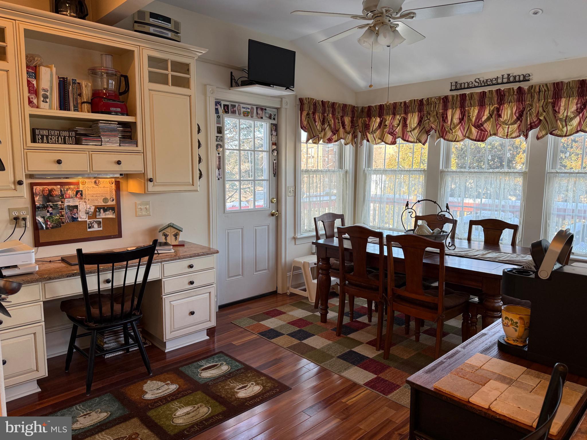 JENKINTOWN - Residential