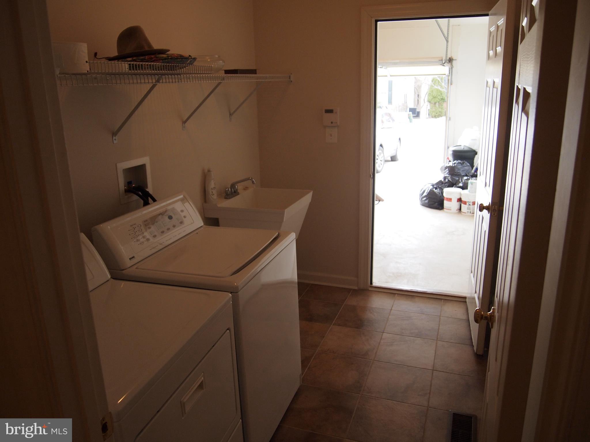 LEISURE WORLD - Residential