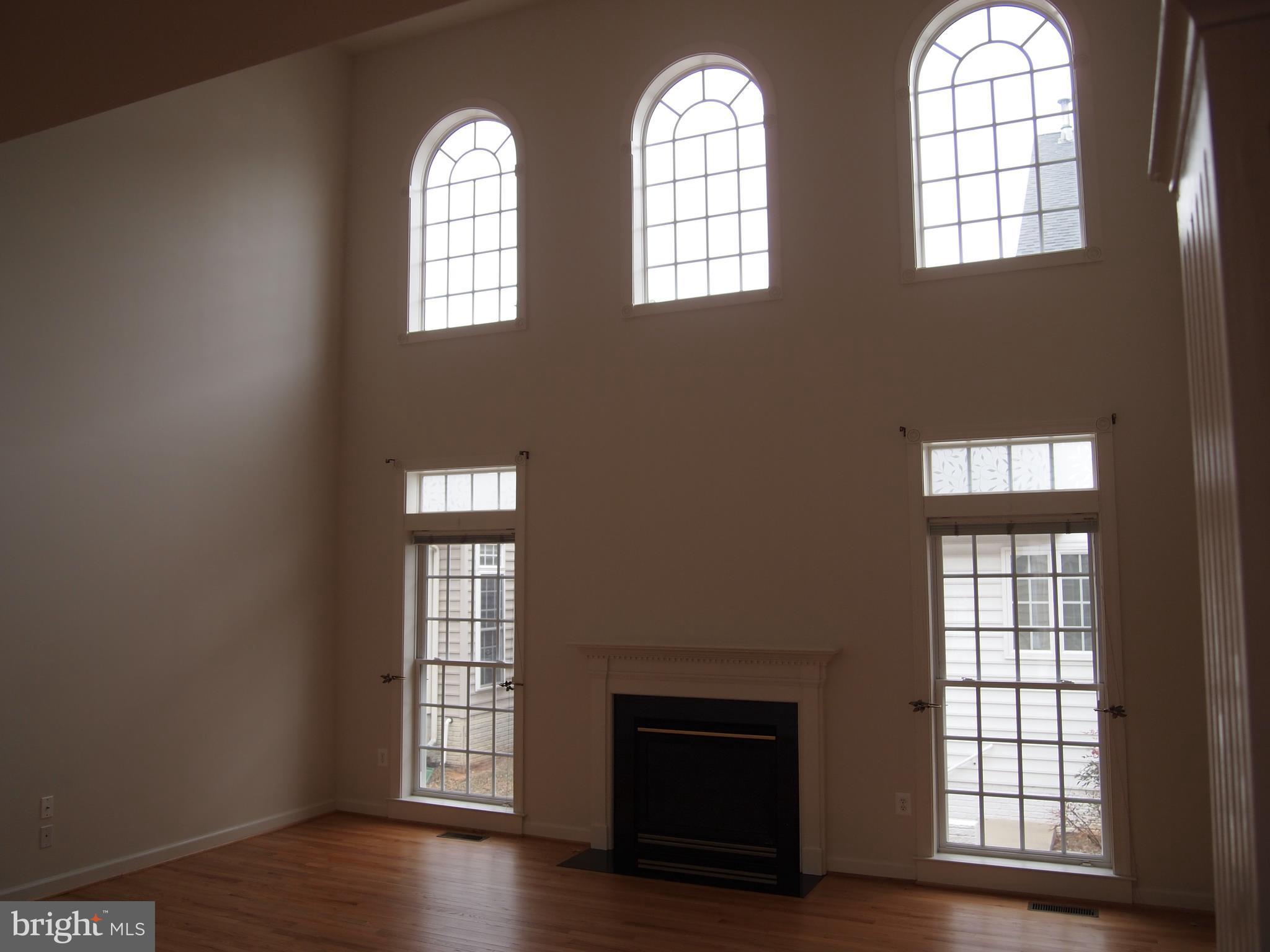 LEISURE WORLD - Residential