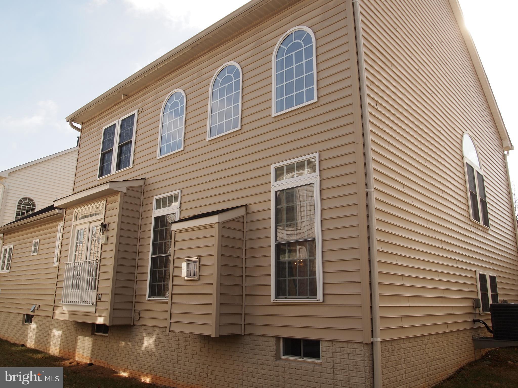 LEISURE WORLD - Residential