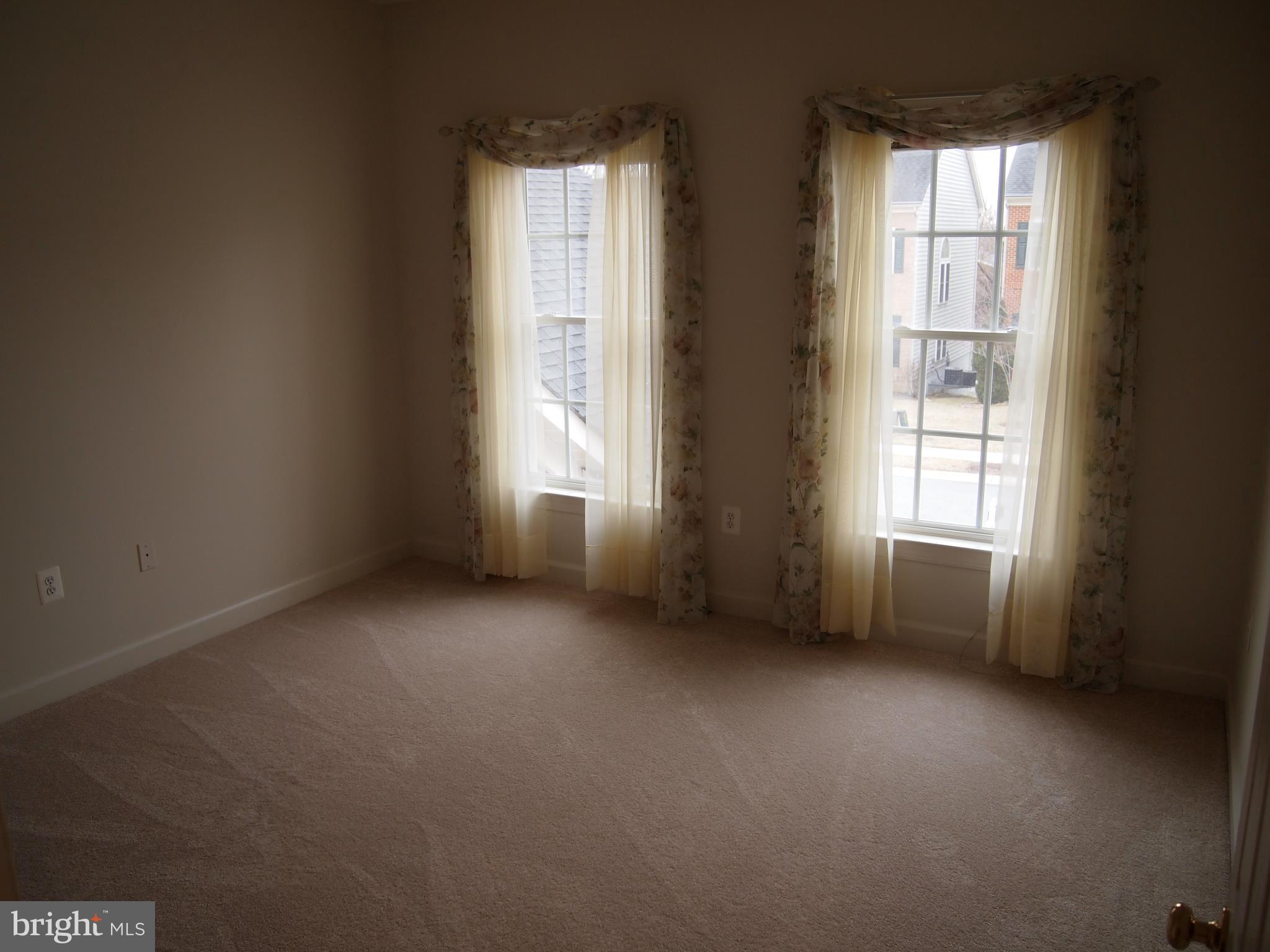 LEISURE WORLD - Residential