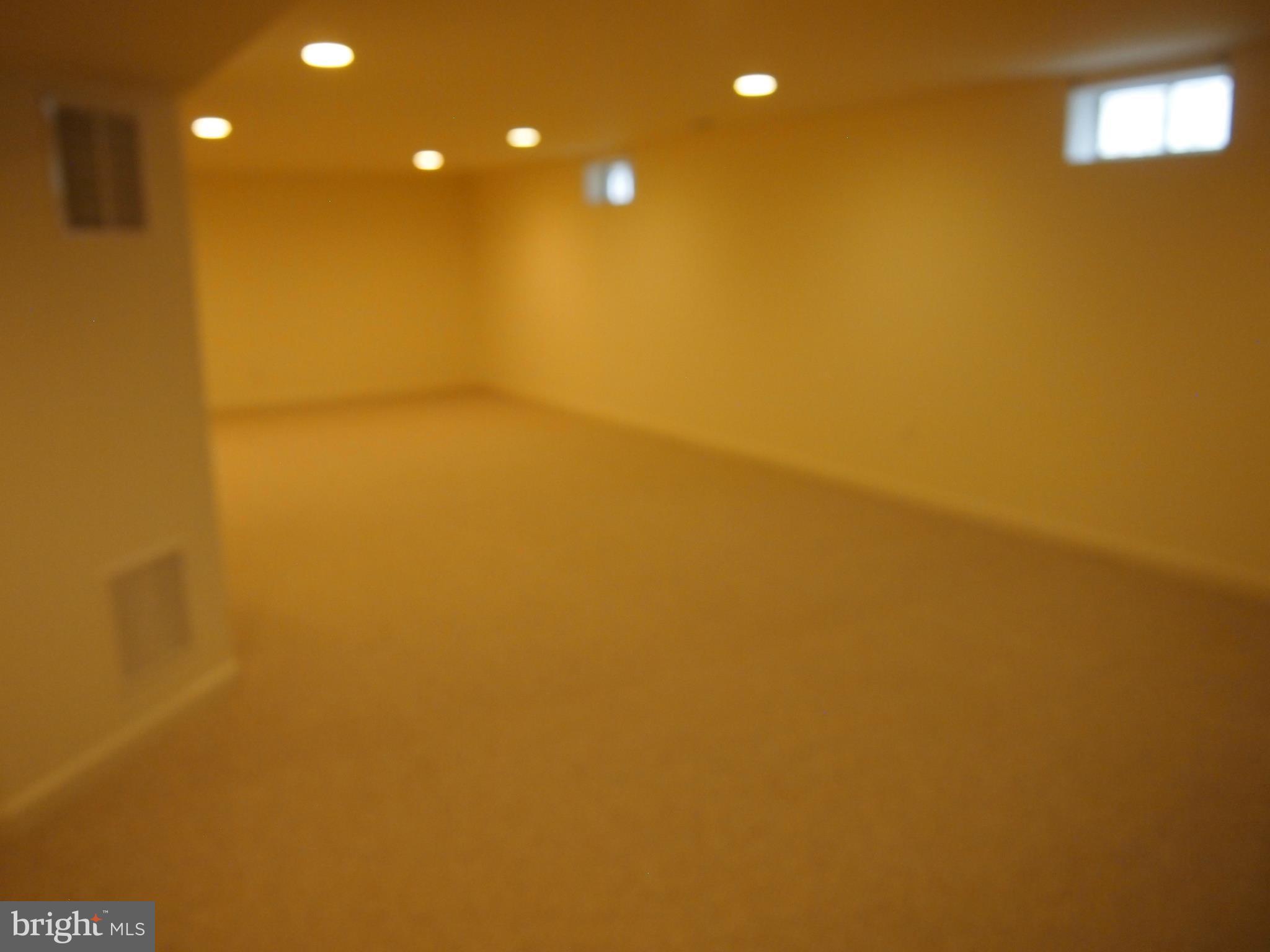 LEISURE WORLD - Residential