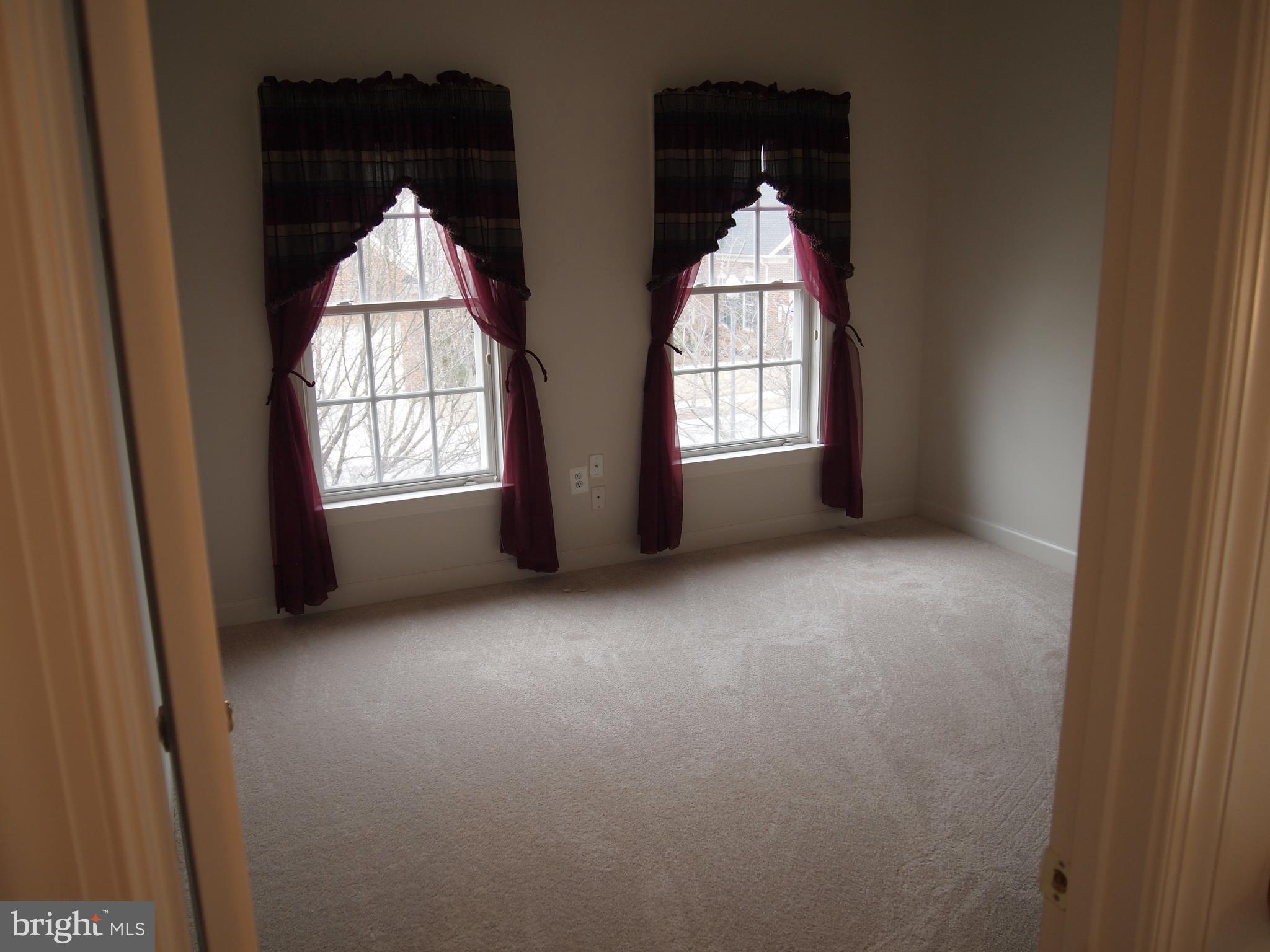 LEISURE WORLD - Residential