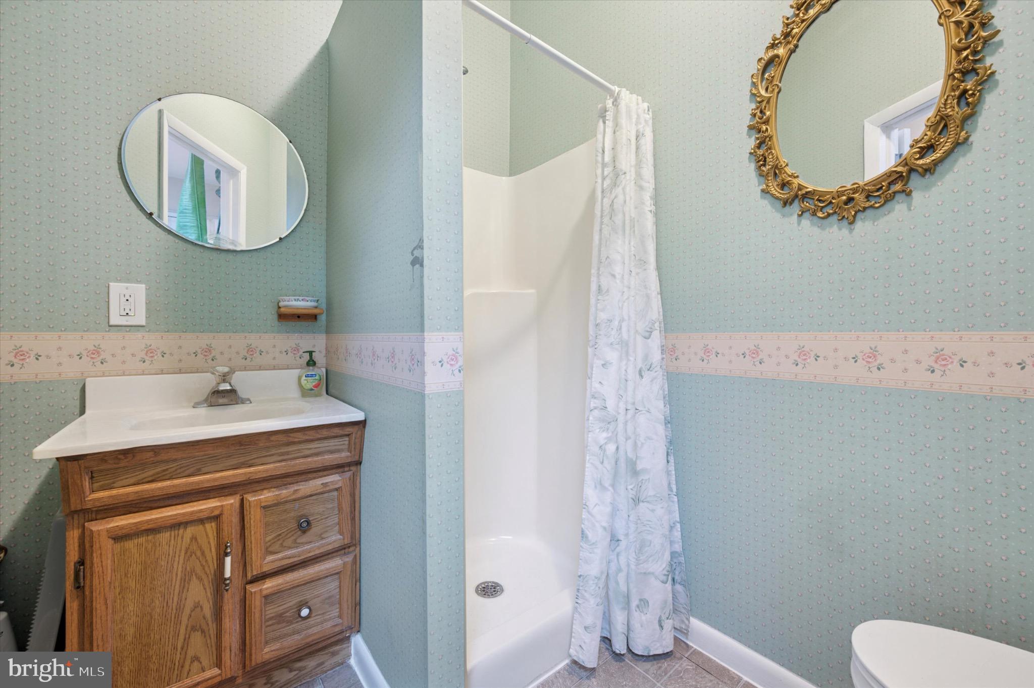 JENKINTOWN - Residential